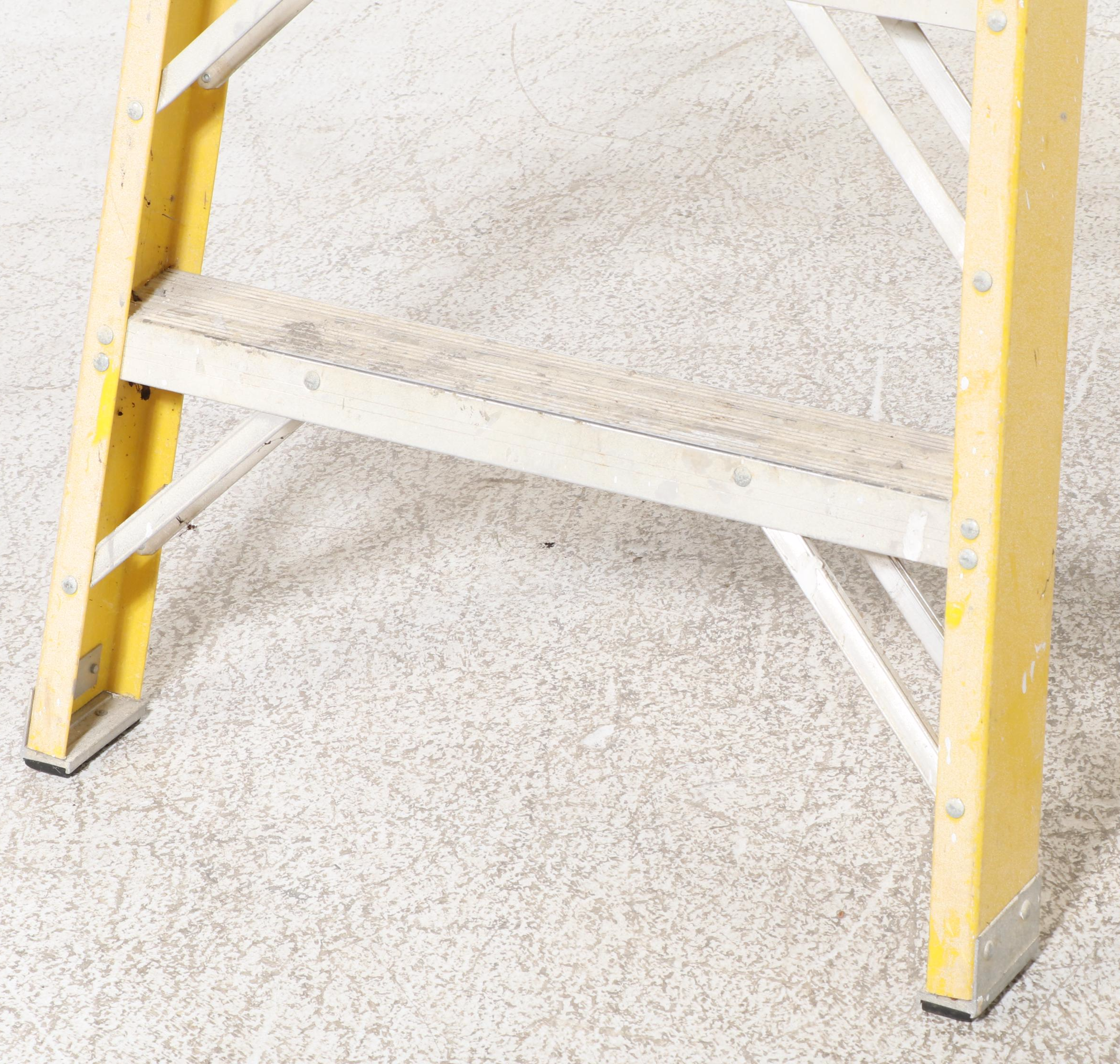 Werner 8' Step Ladder with Harper Hand Truck