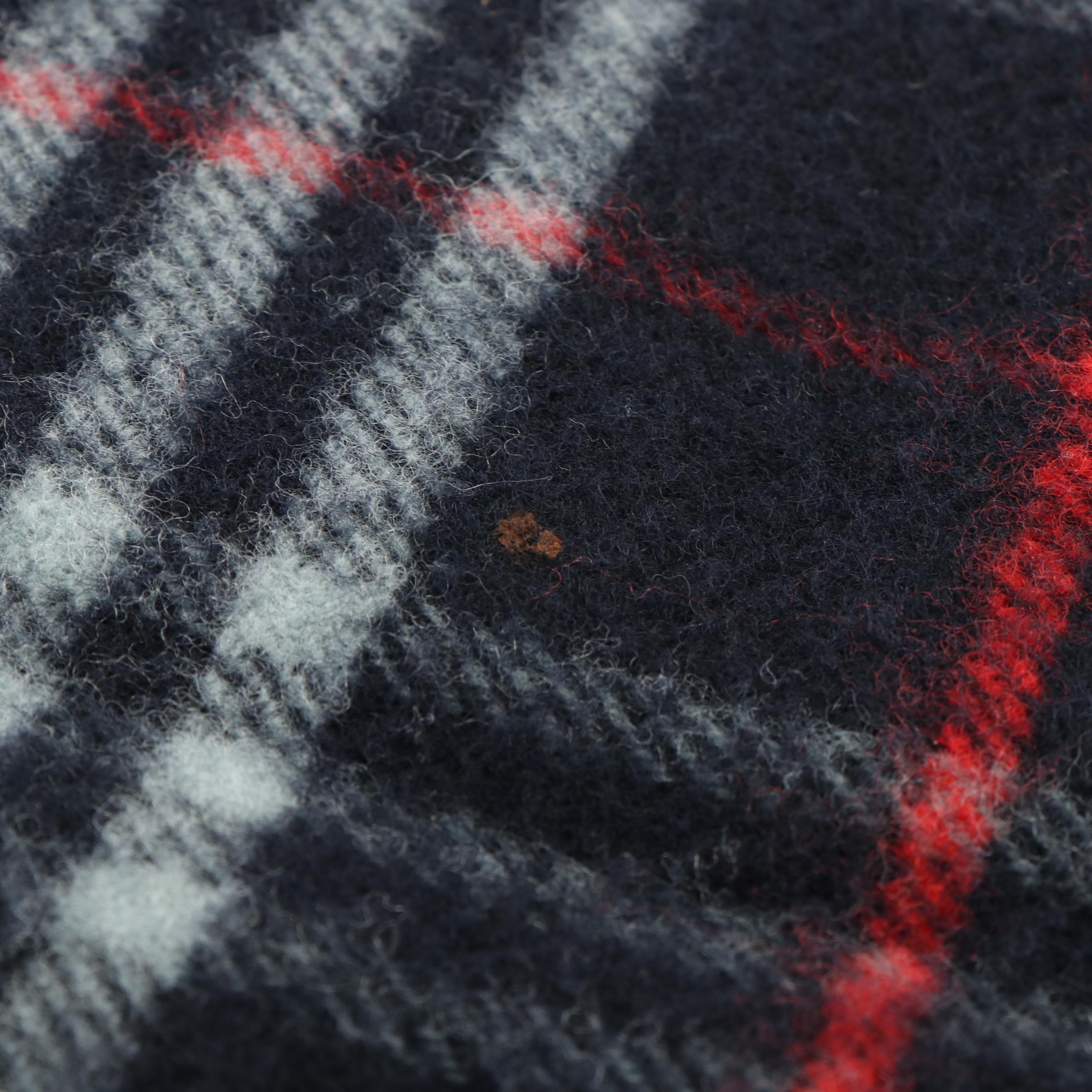 Burberrys of London Fringed Navy House Check Lambswool Scarf