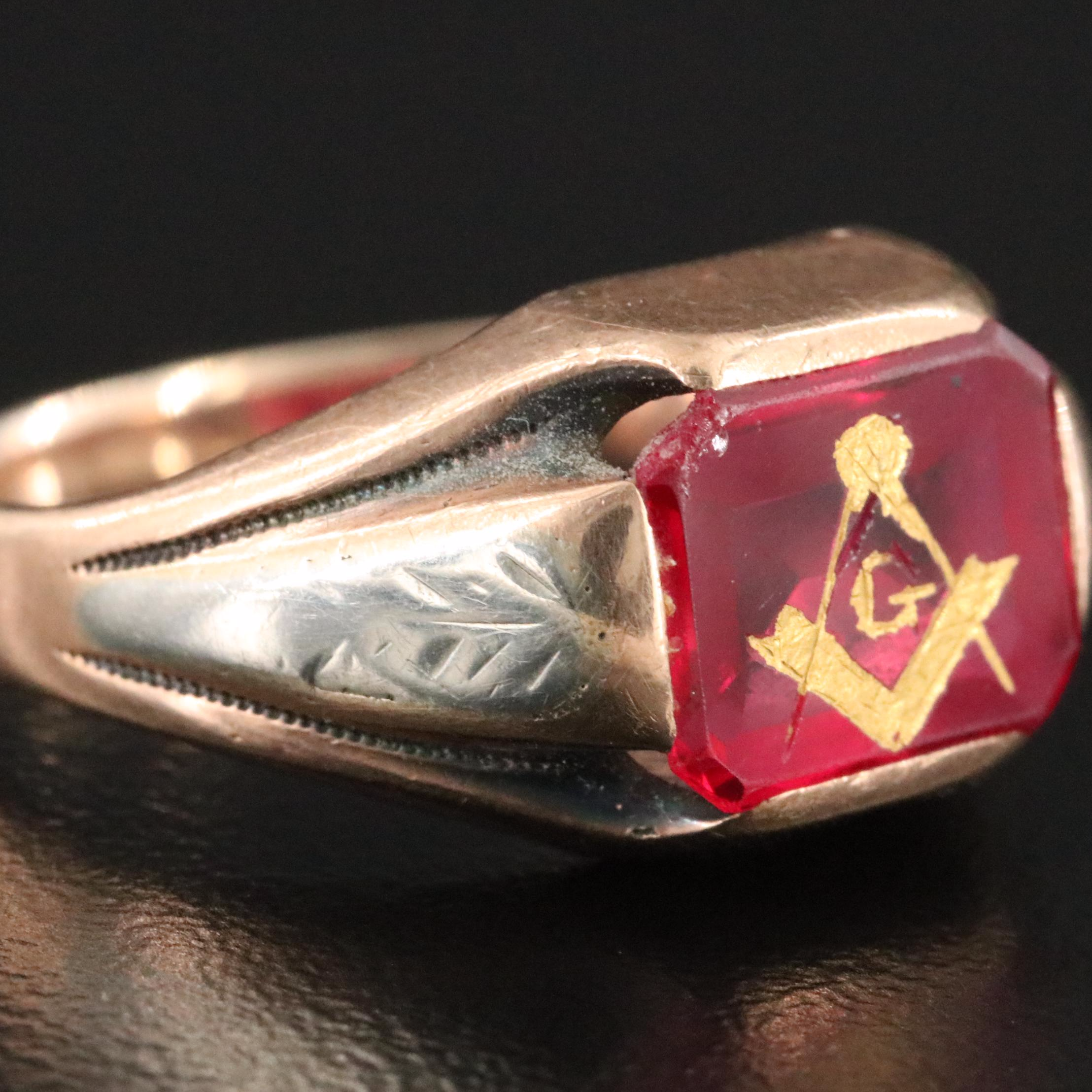 Masonic 10K Ruby Ring