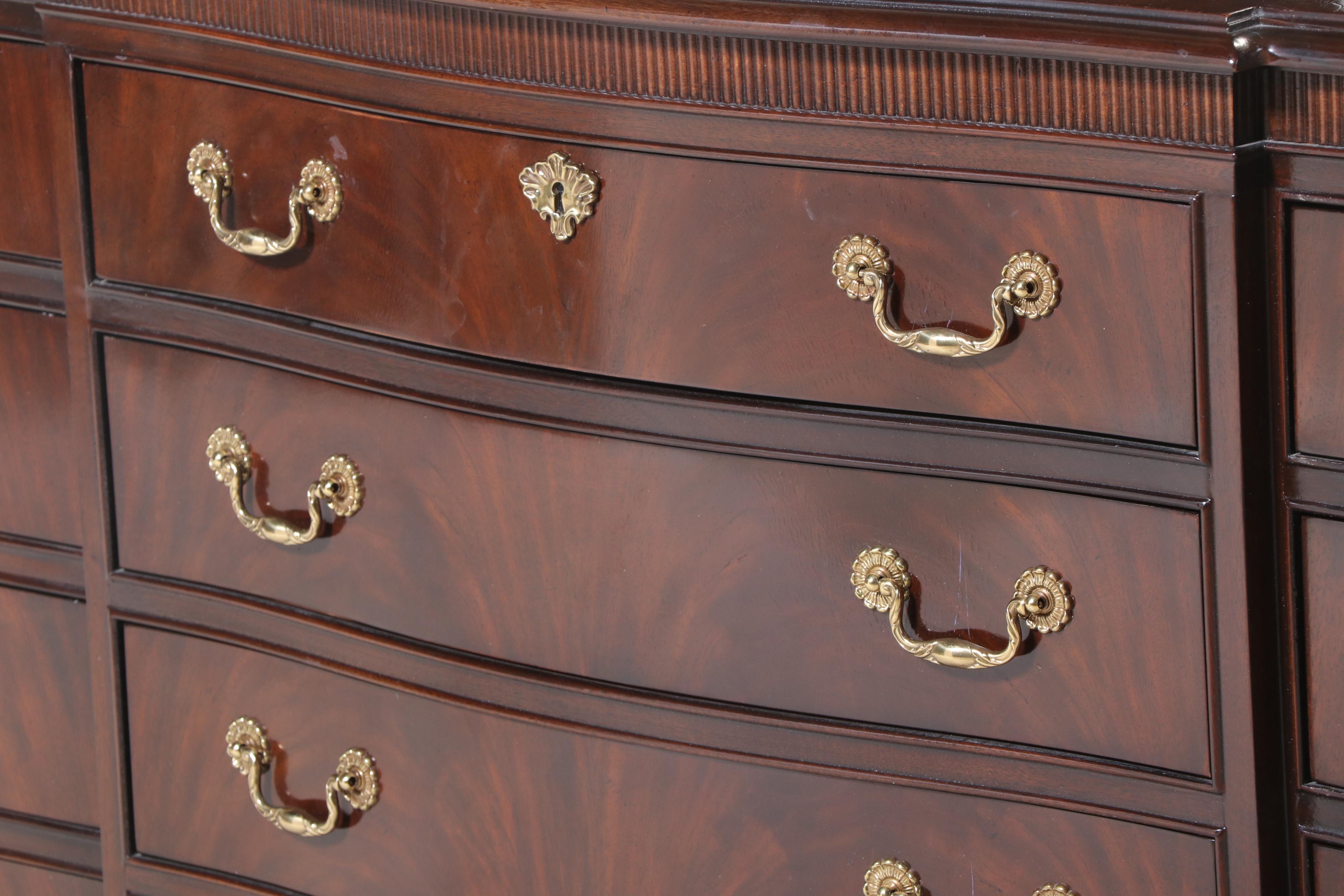 Drexel Heritage "Heirlooms" Mahogany Twelve-Drawer Breakfront Dresser
