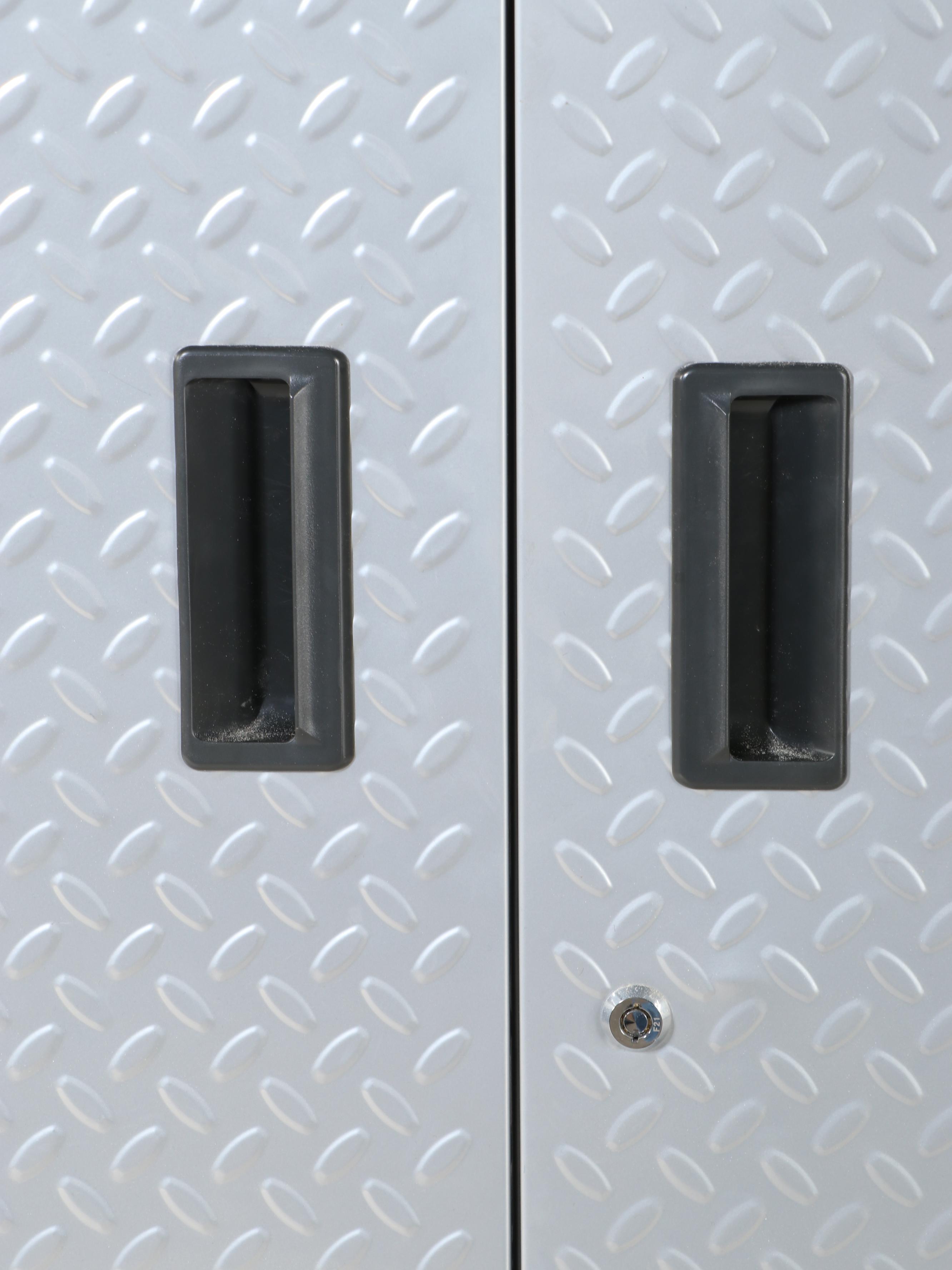 Whirlpool "Gladiator" Powder-Coated Steel and Silver Tread Gear Box