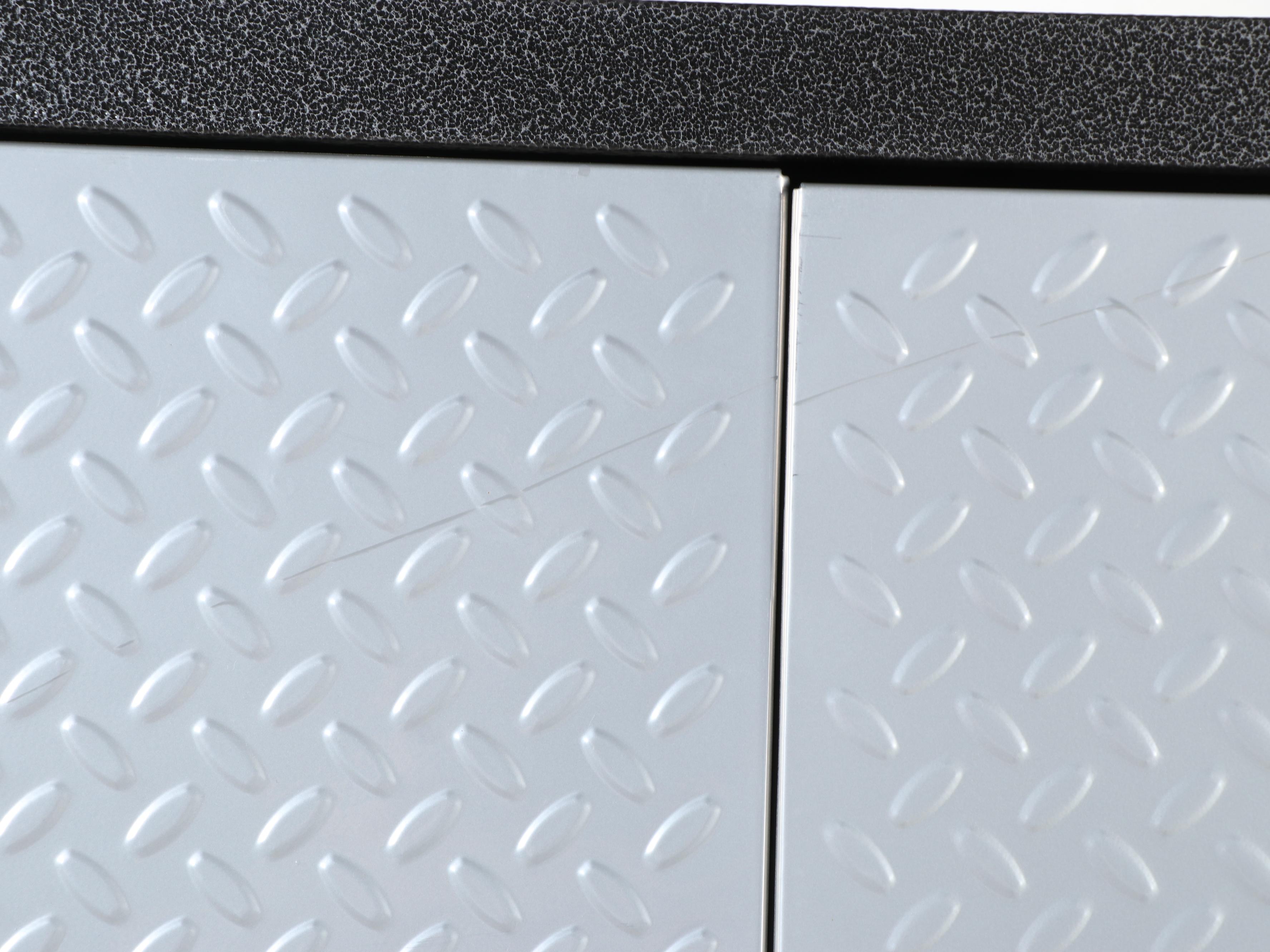 Whirlpool "Gladiator" Powder-Coated Steel and Silver Tread Gear Box