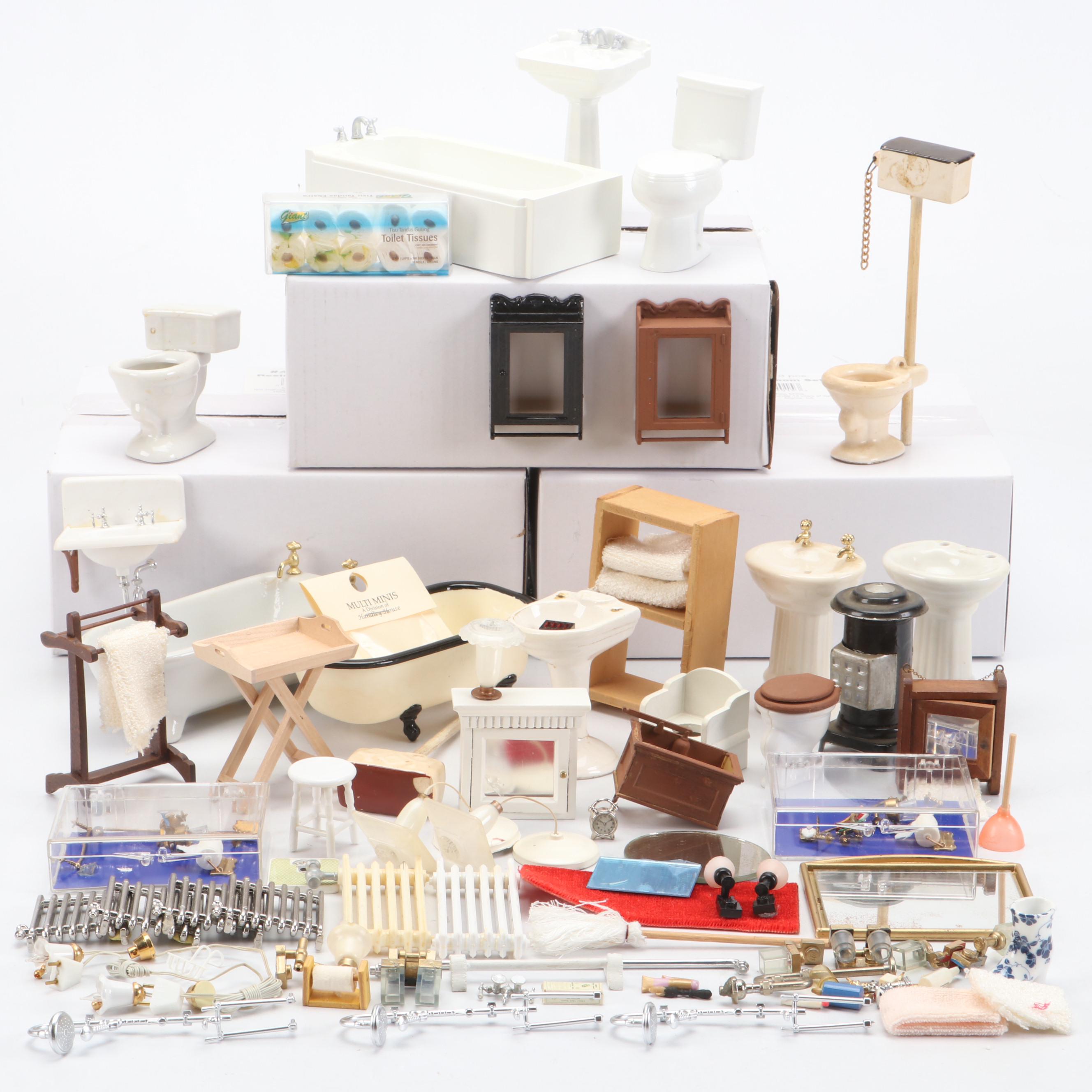 Plastic Miniature Bathroom with More Dollhouse Bathroom Fixtures and Décor