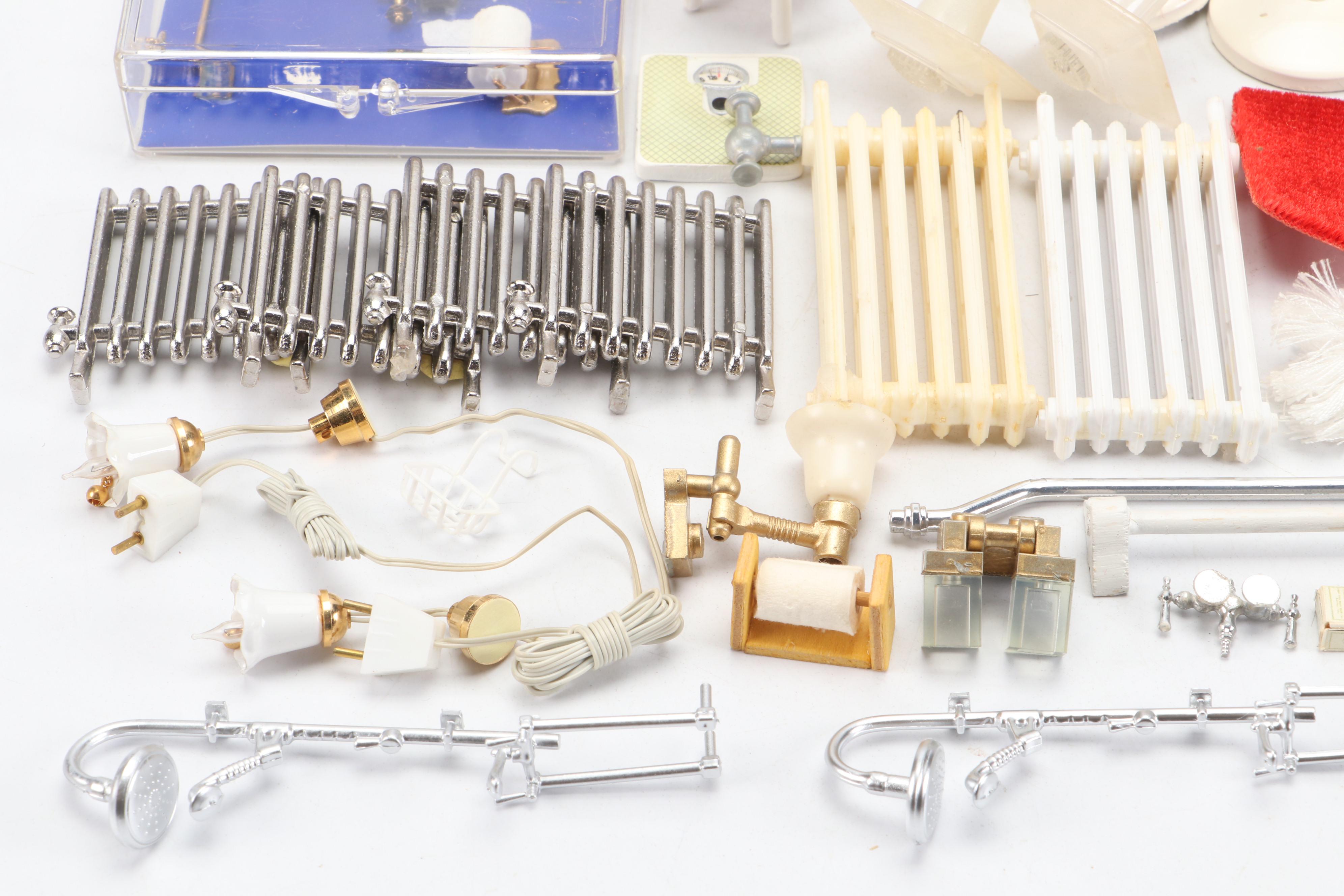 Plastic Miniature Bathroom with More Dollhouse Bathroom Fixtures and Décor