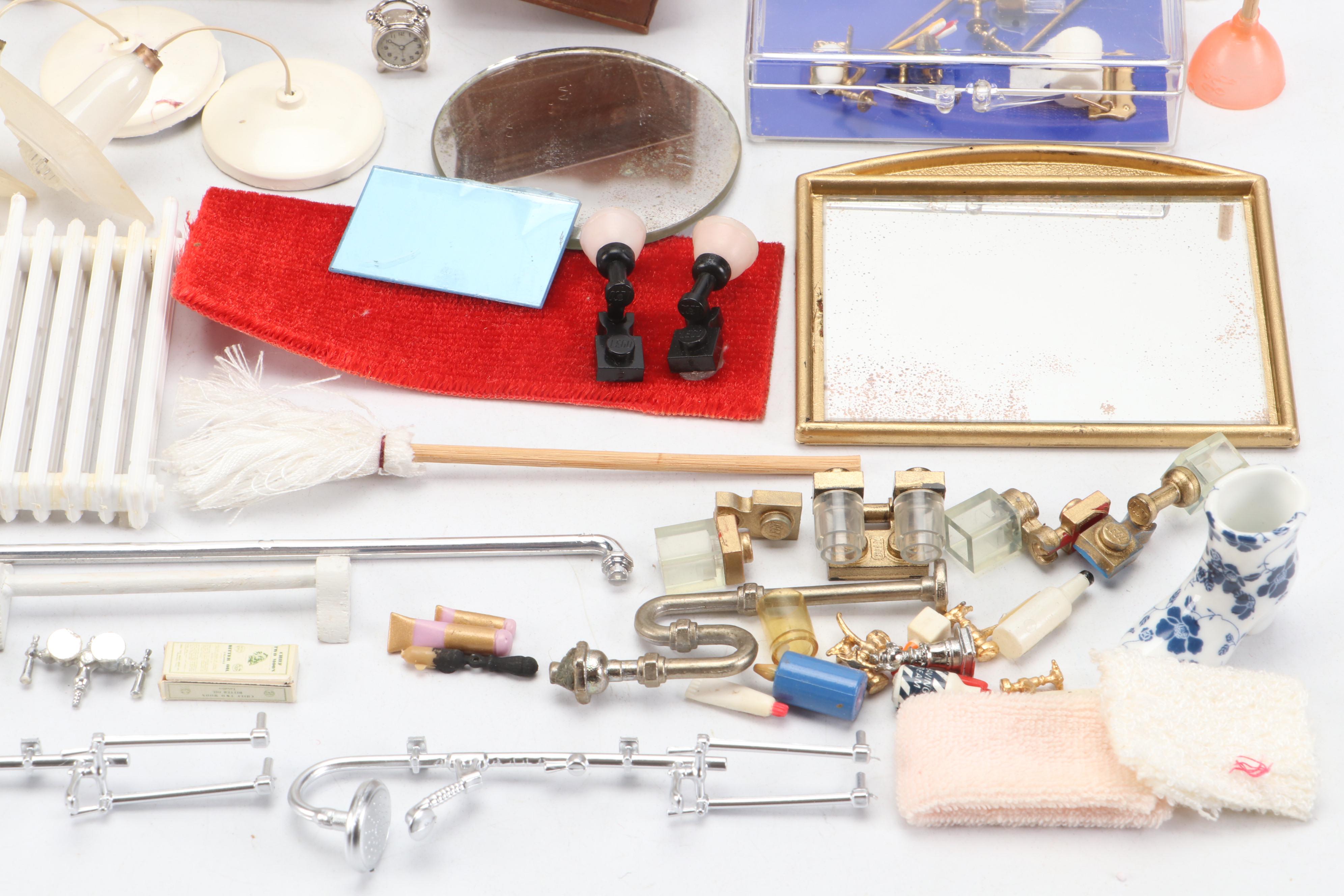 Plastic Miniature Bathroom with More Dollhouse Bathroom Fixtures and Décor