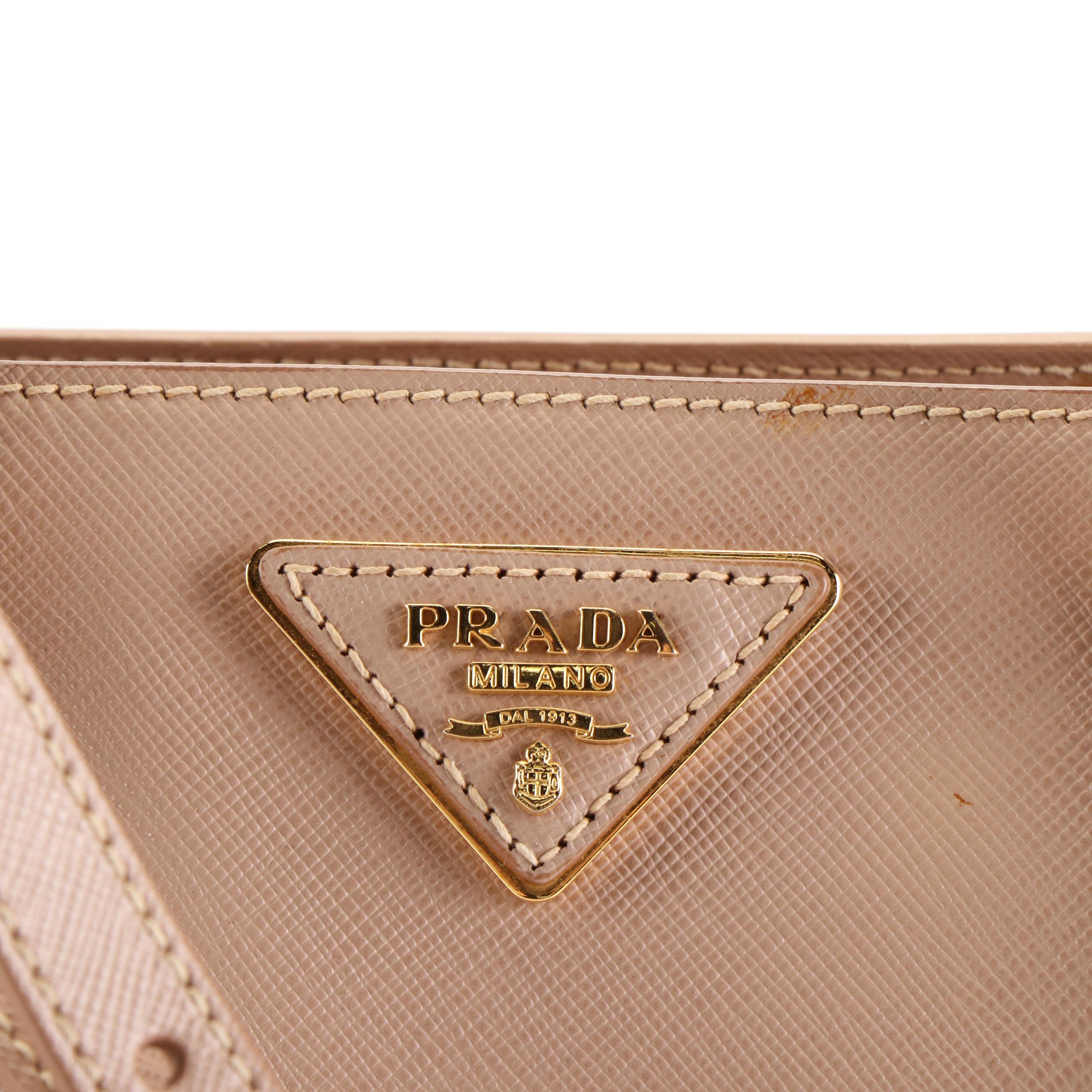 Prada Medium Galleria Tote Bag in Saffiano Lux Leather