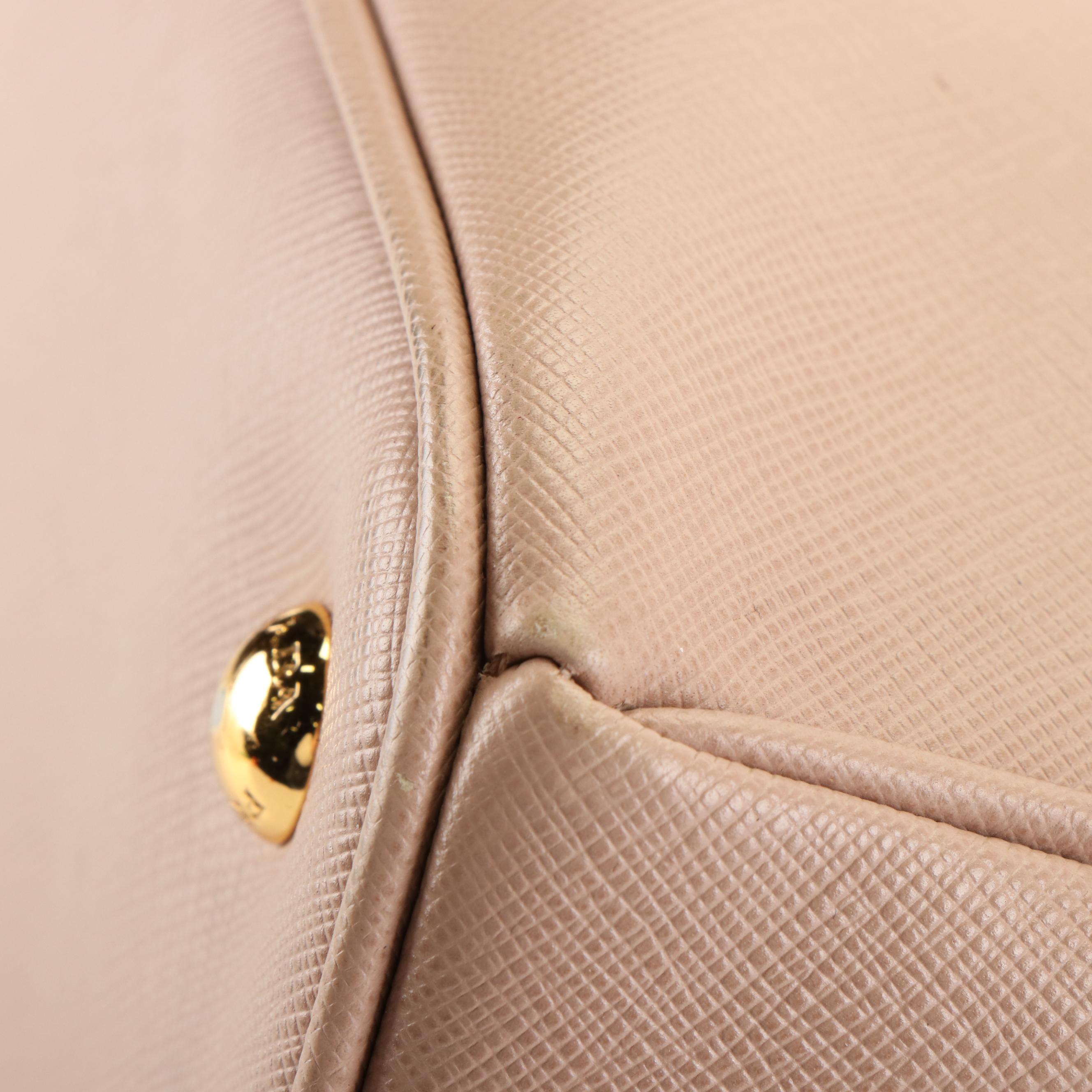 Prada Medium Galleria Tote Bag in Saffiano Lux Leather