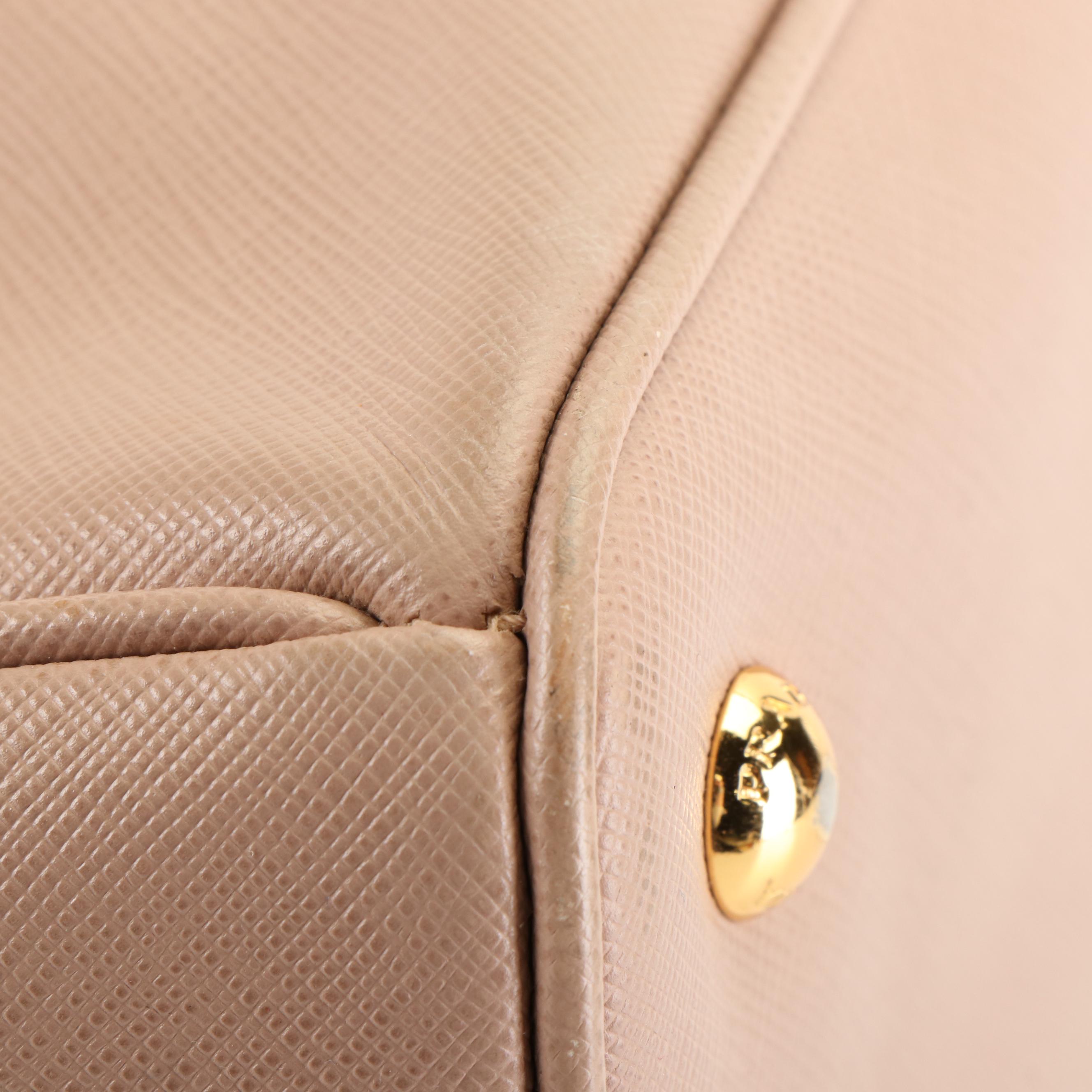 Prada Medium Galleria Tote Bag in Saffiano Lux Leather