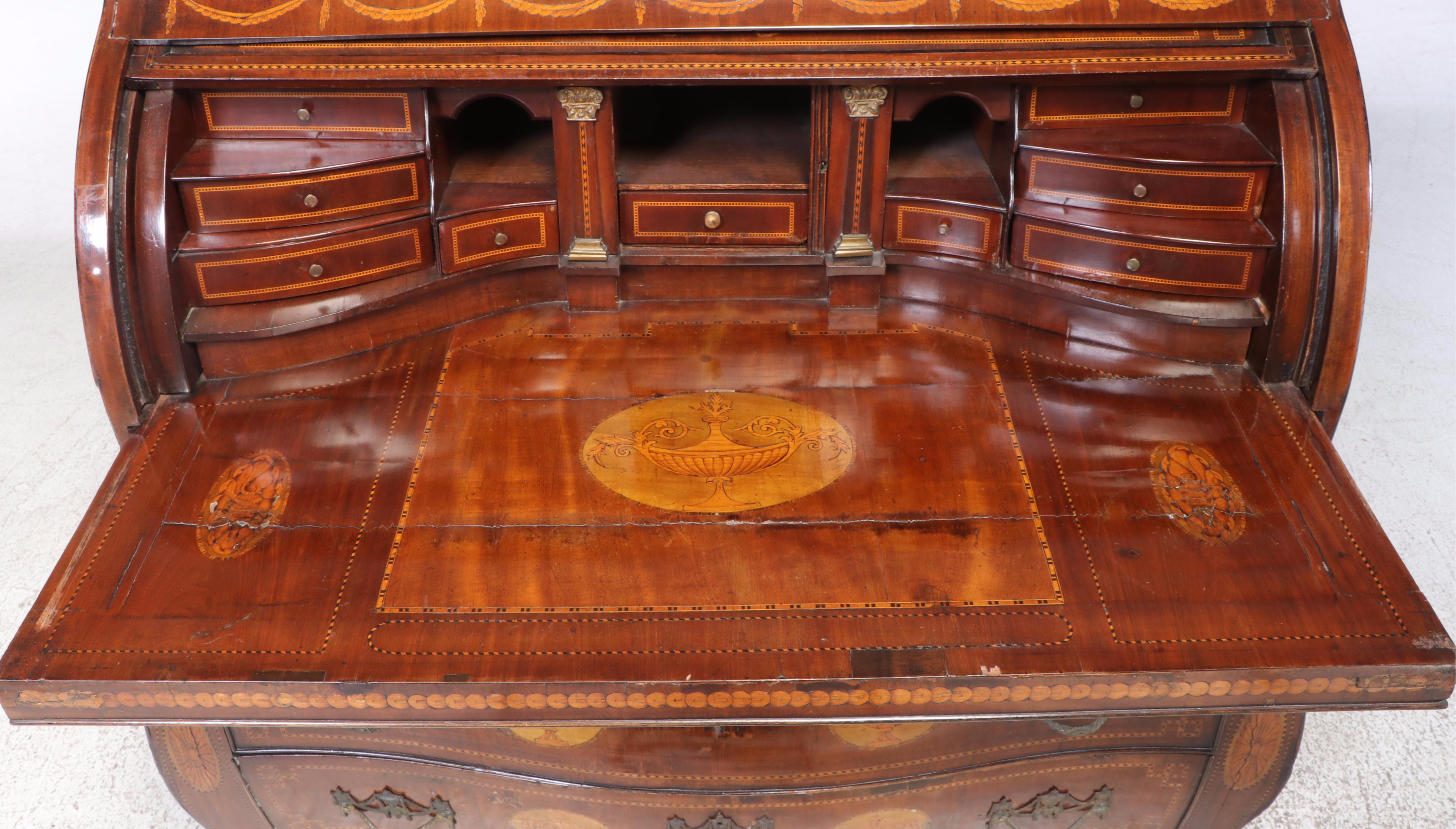 Dutch Mahogany and Marquetry Bombé-Front Cylinder Bureau, Early 19th Century