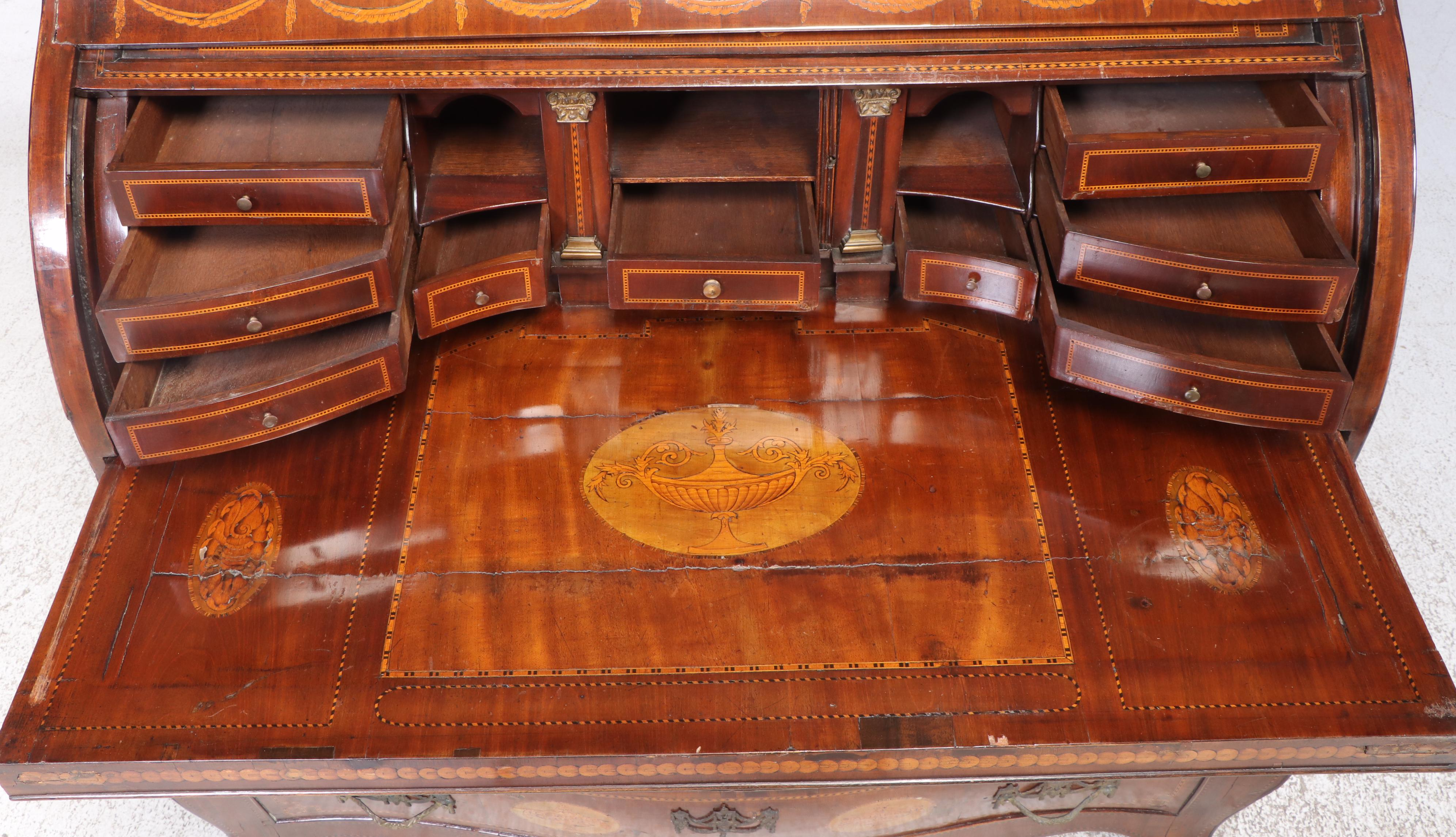Dutch Mahogany and Marquetry Bombé-Front Cylinder Bureau, Early 19th Century