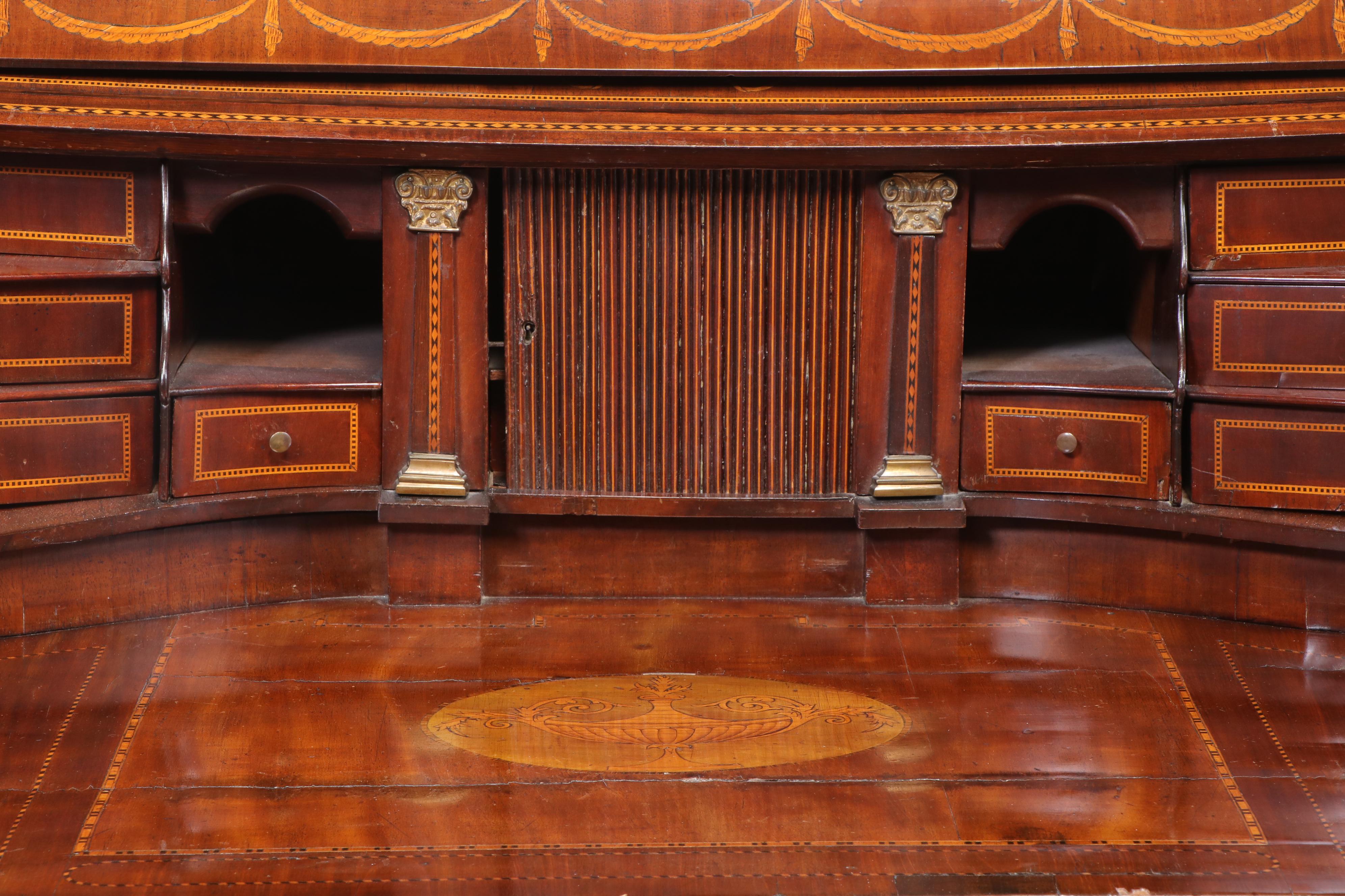 Dutch Mahogany and Marquetry Bombé-Front Cylinder Bureau, Early 19th Century