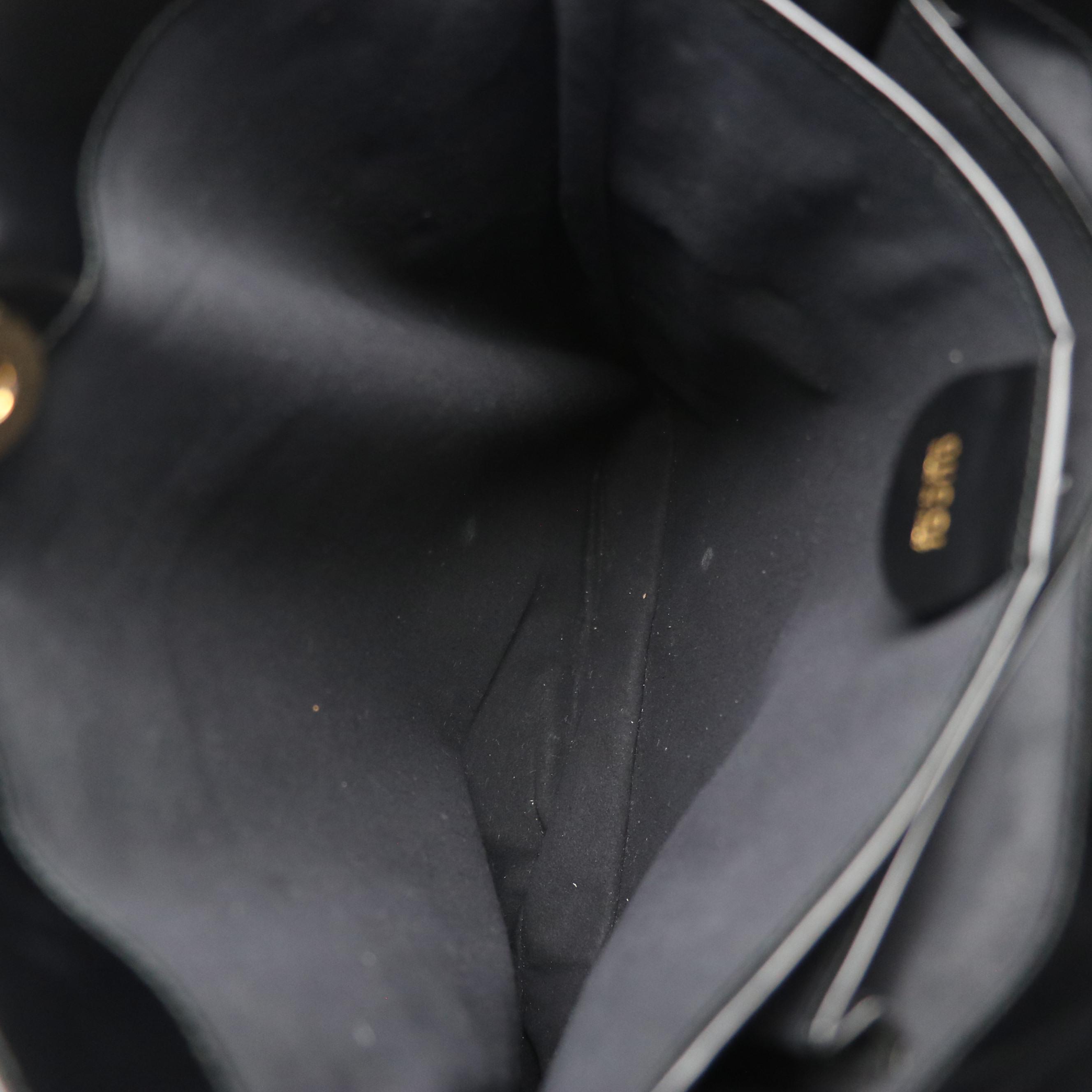 Gucci Slim Shoulder Bag in Glazed Leather