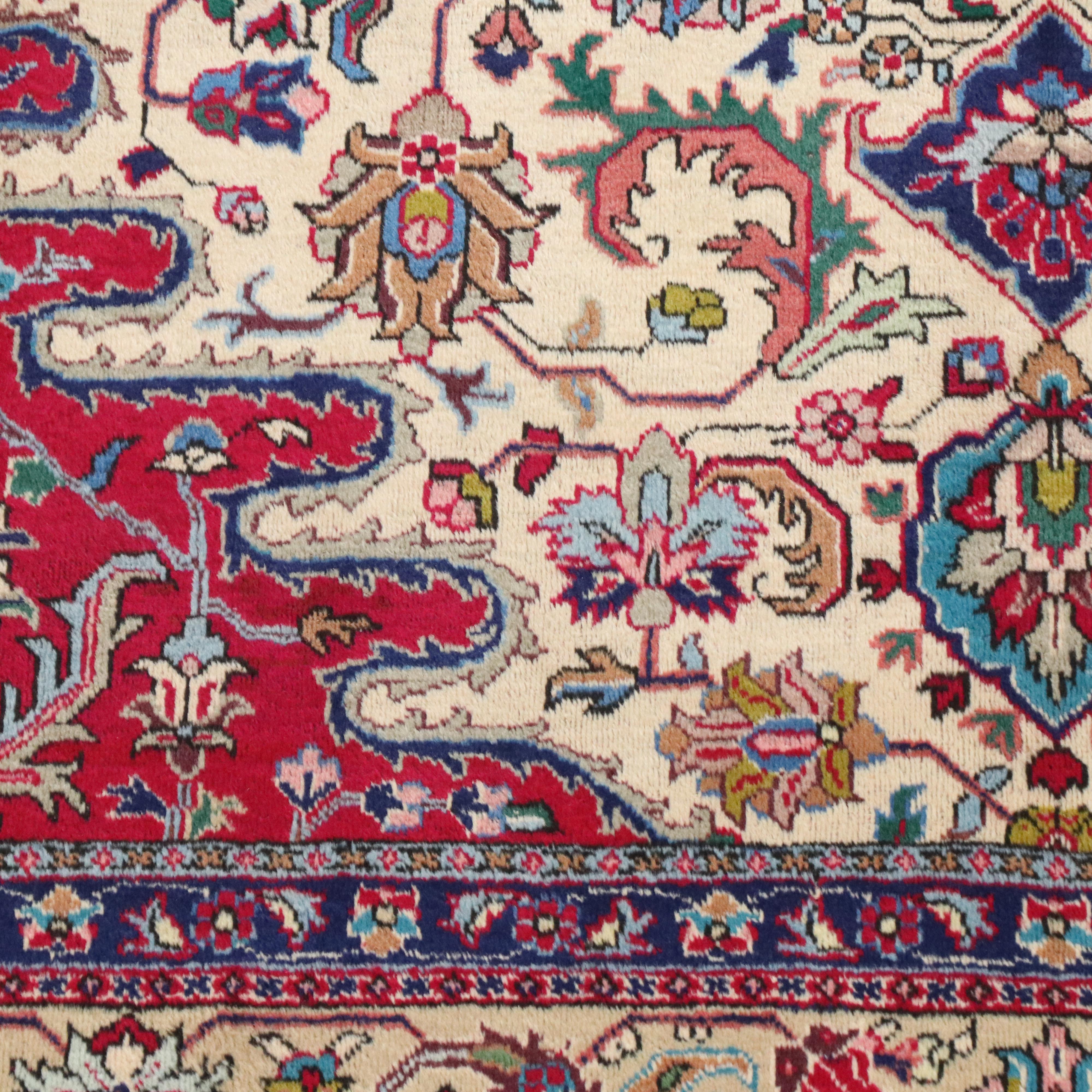 7'11 x 11'8 Hand-Knotted Persian Shahr-eKord Area Rug