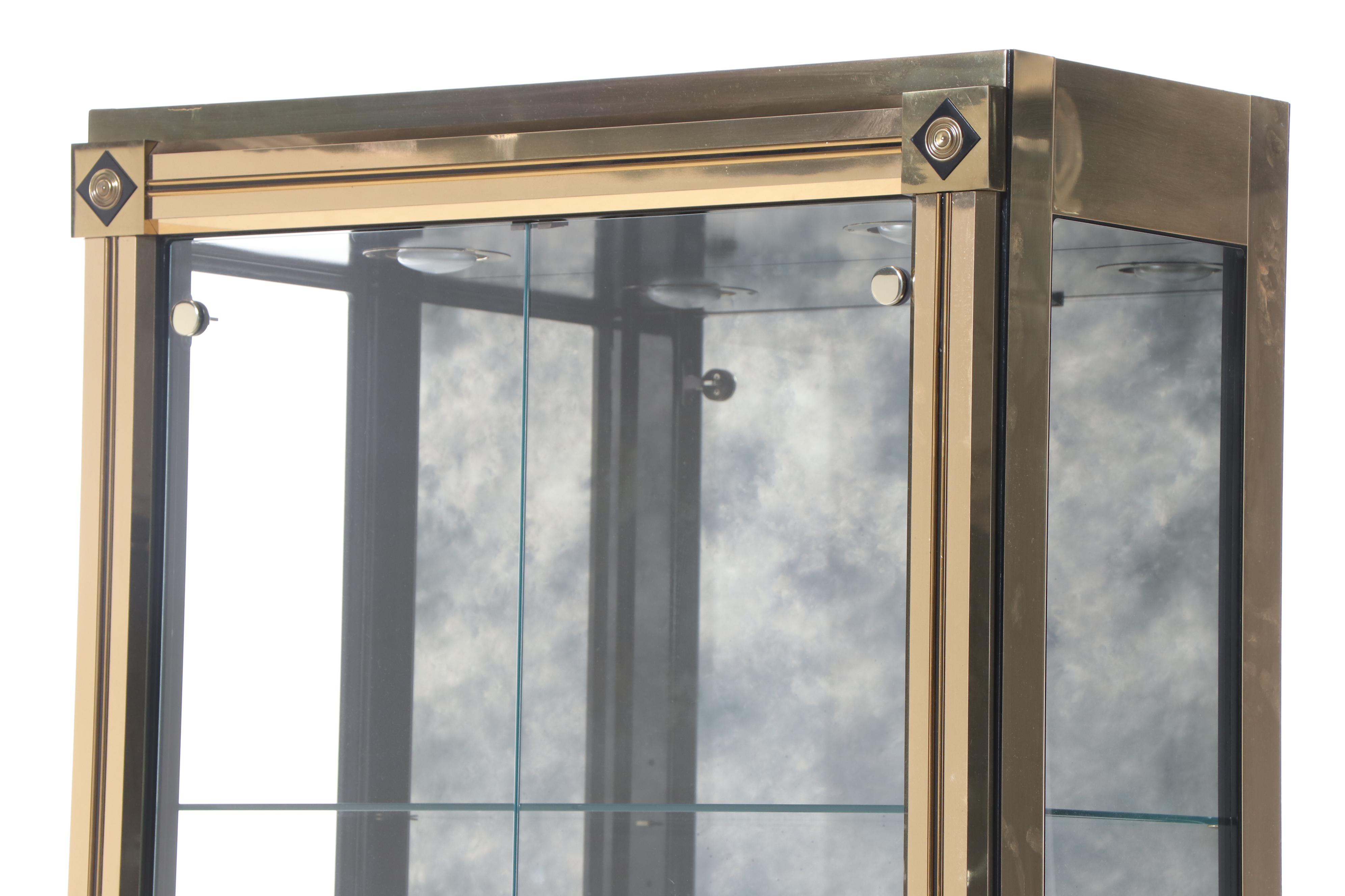 Mastercraft Modernist Brass-Clad and Mirror-Back Display Cabinet, Circa 1970
