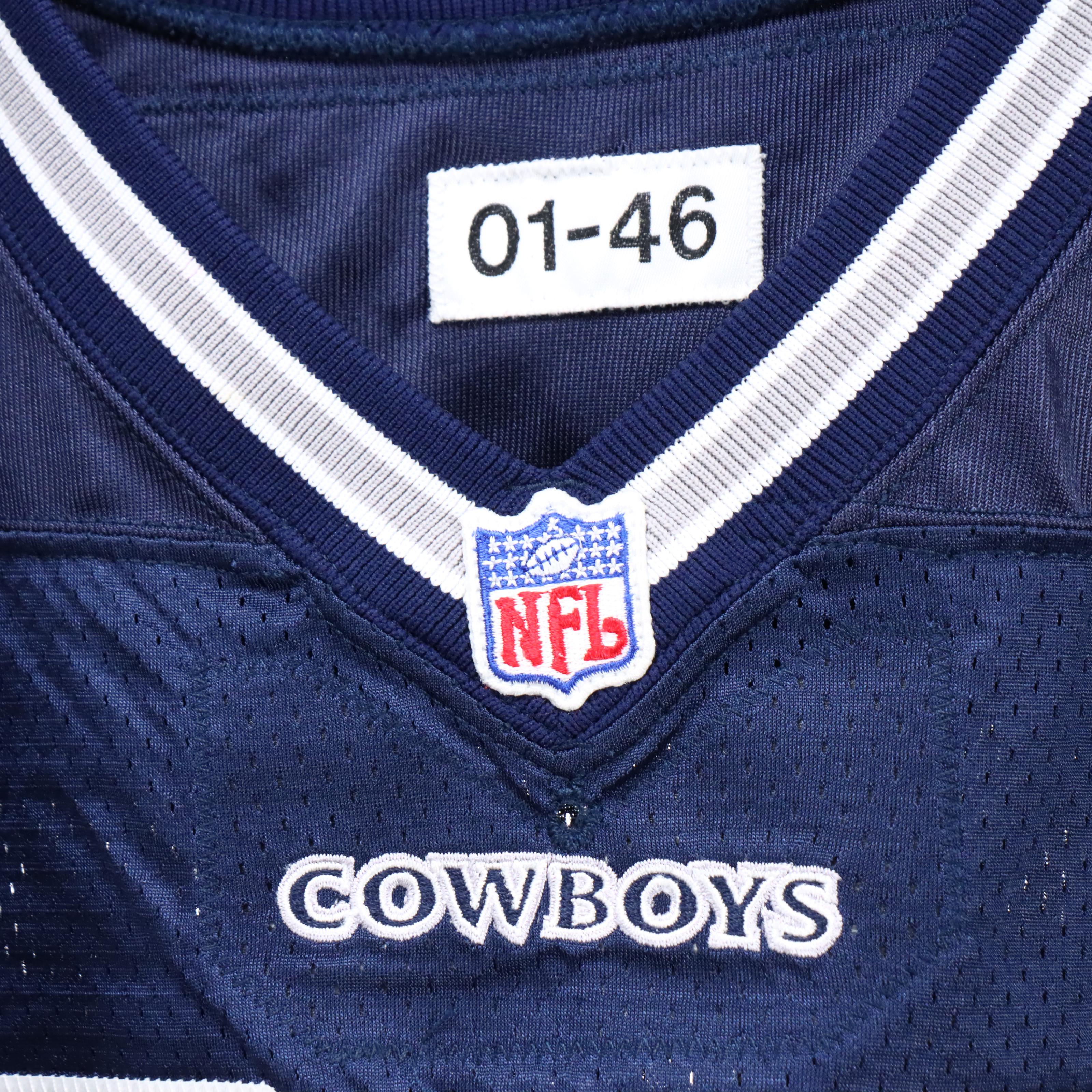 Antonio Bryant with Other Player Issued Dallas Cowboys Football Jerseys
