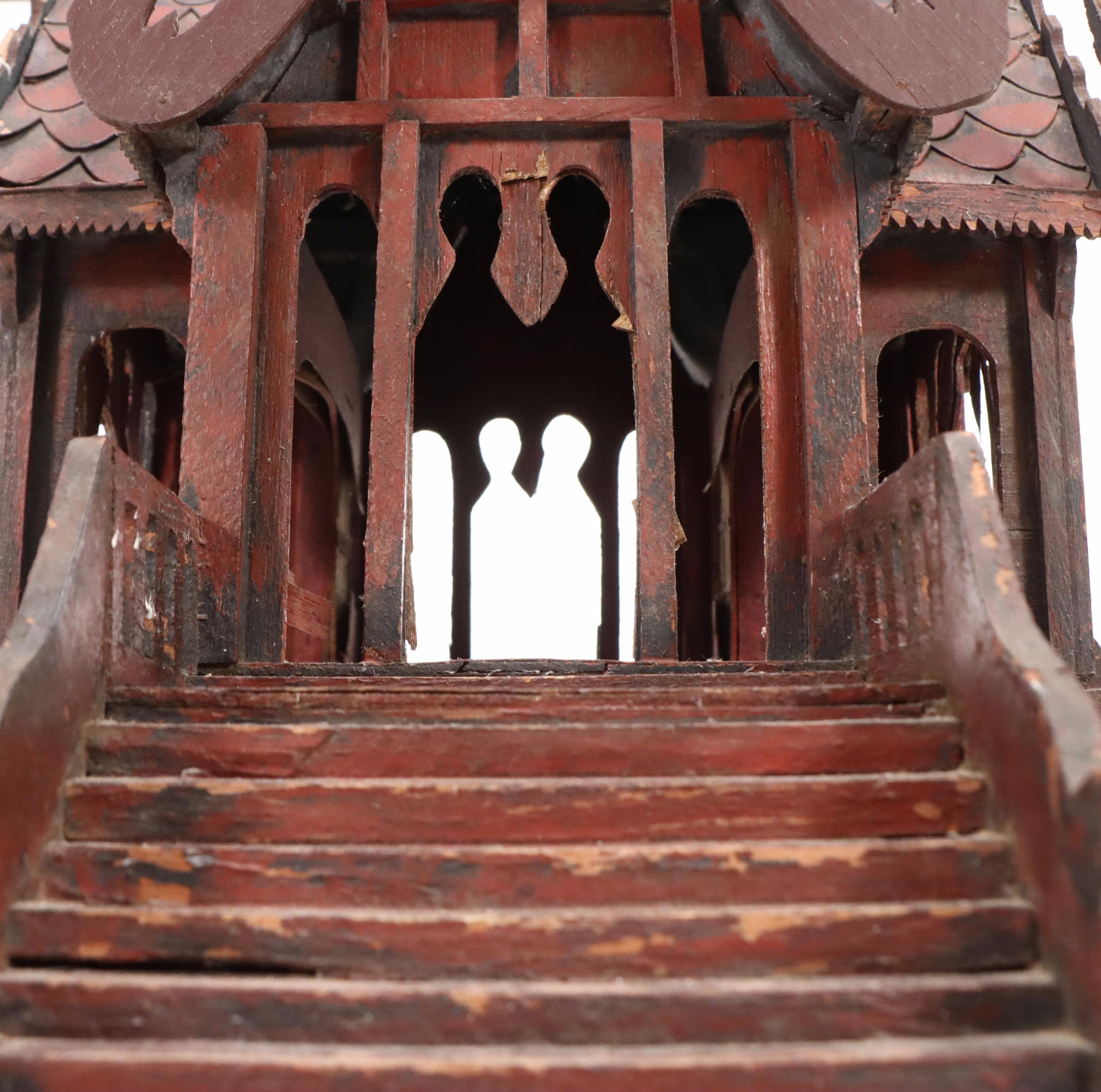 Thai San Phra Phum Spirit House