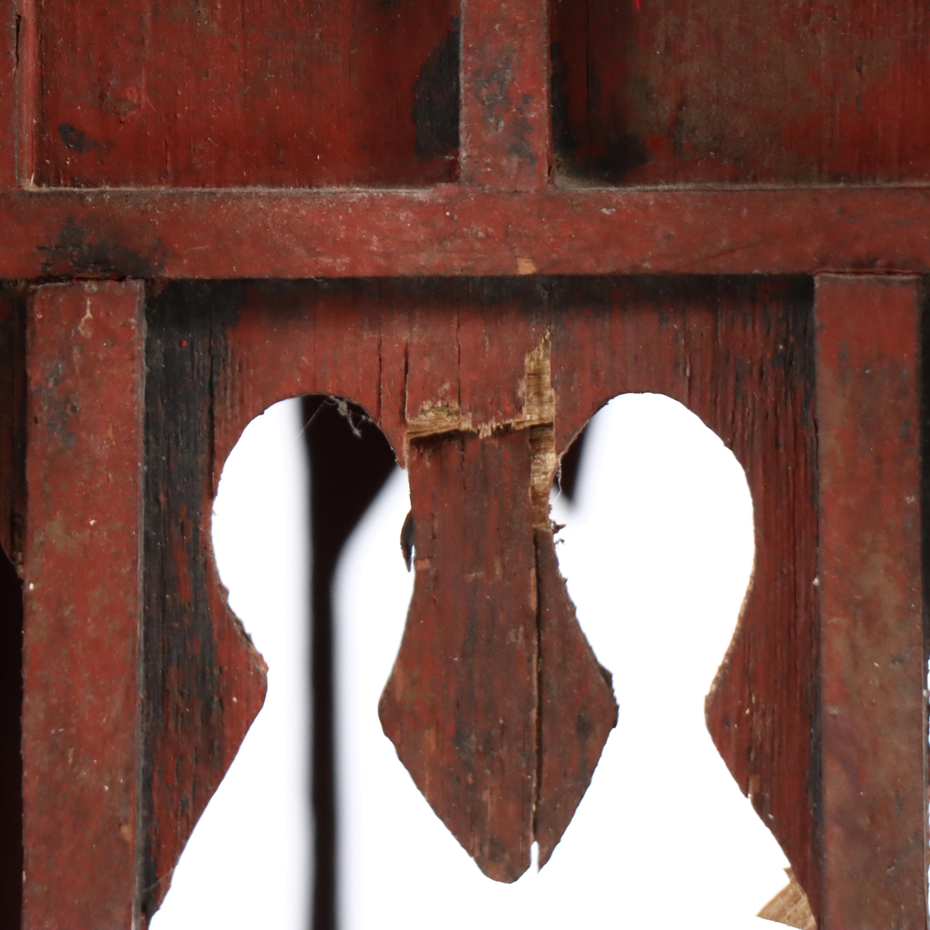 Thai San Phra Phum Spirit House