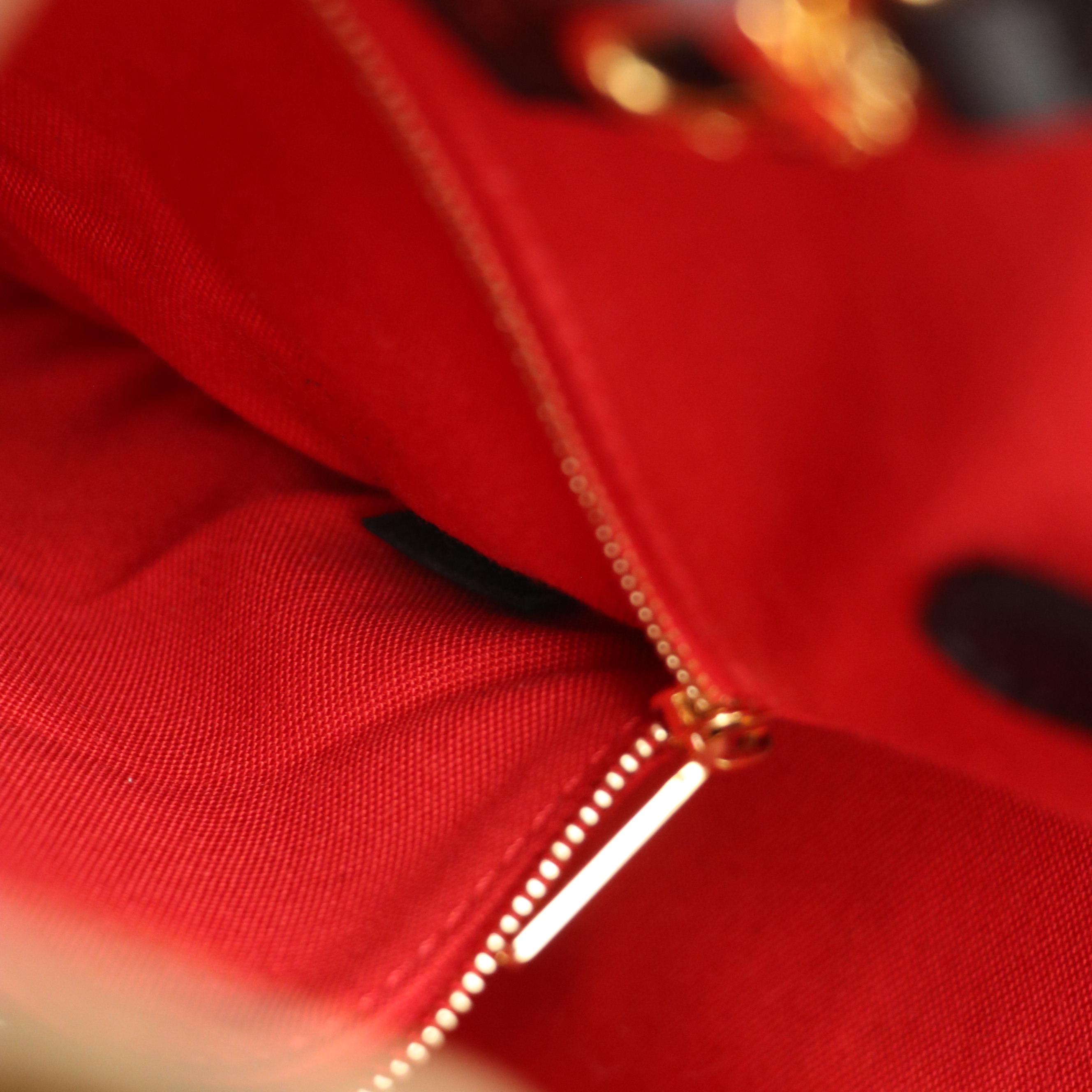 Louis Vuitton OnTheGo MM Two-Way Tote Bag in Reverse Monogram Giant Canvas