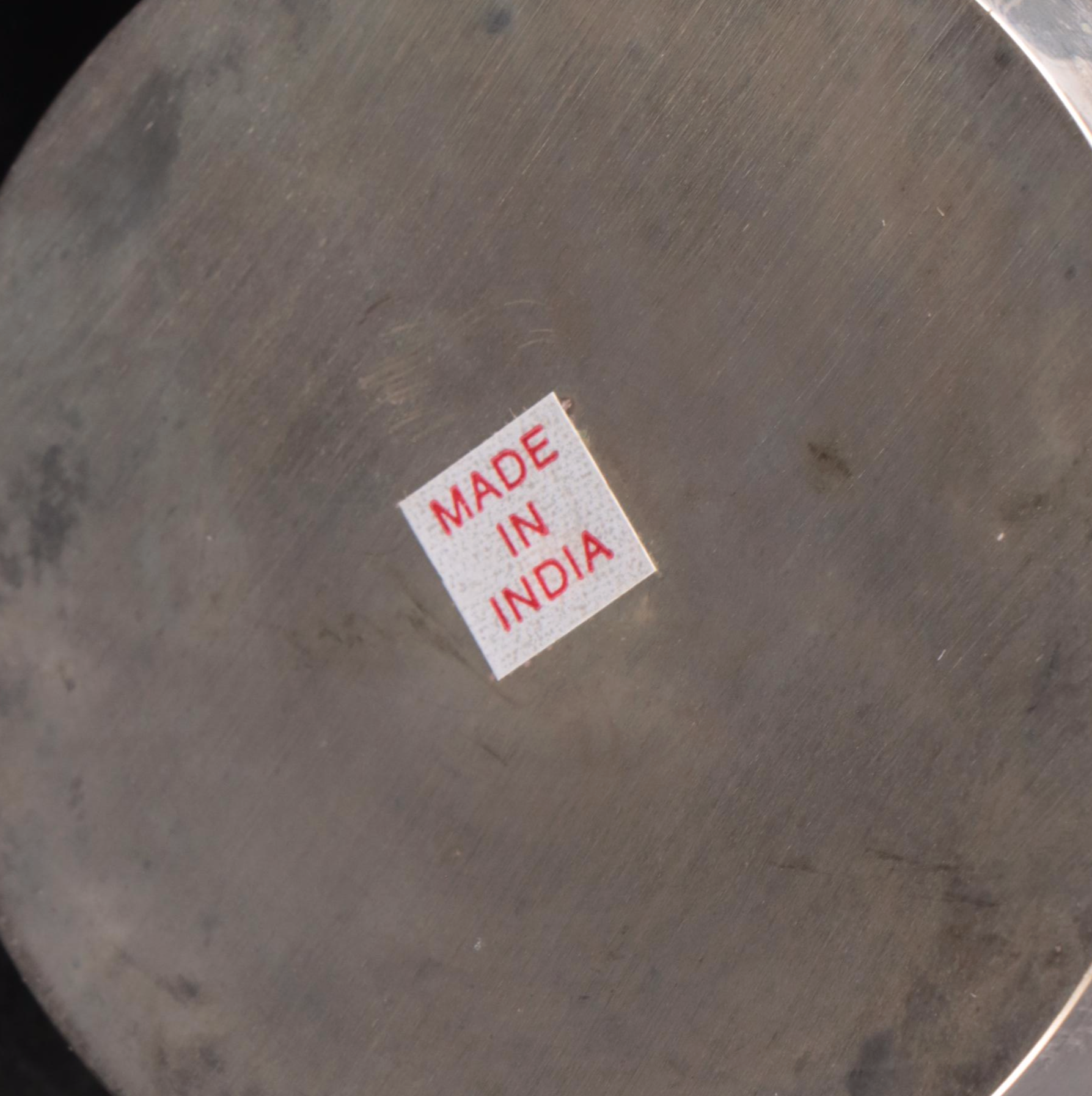 Indian Silver Plate Vases with Leopard Pattern Plastic Plate