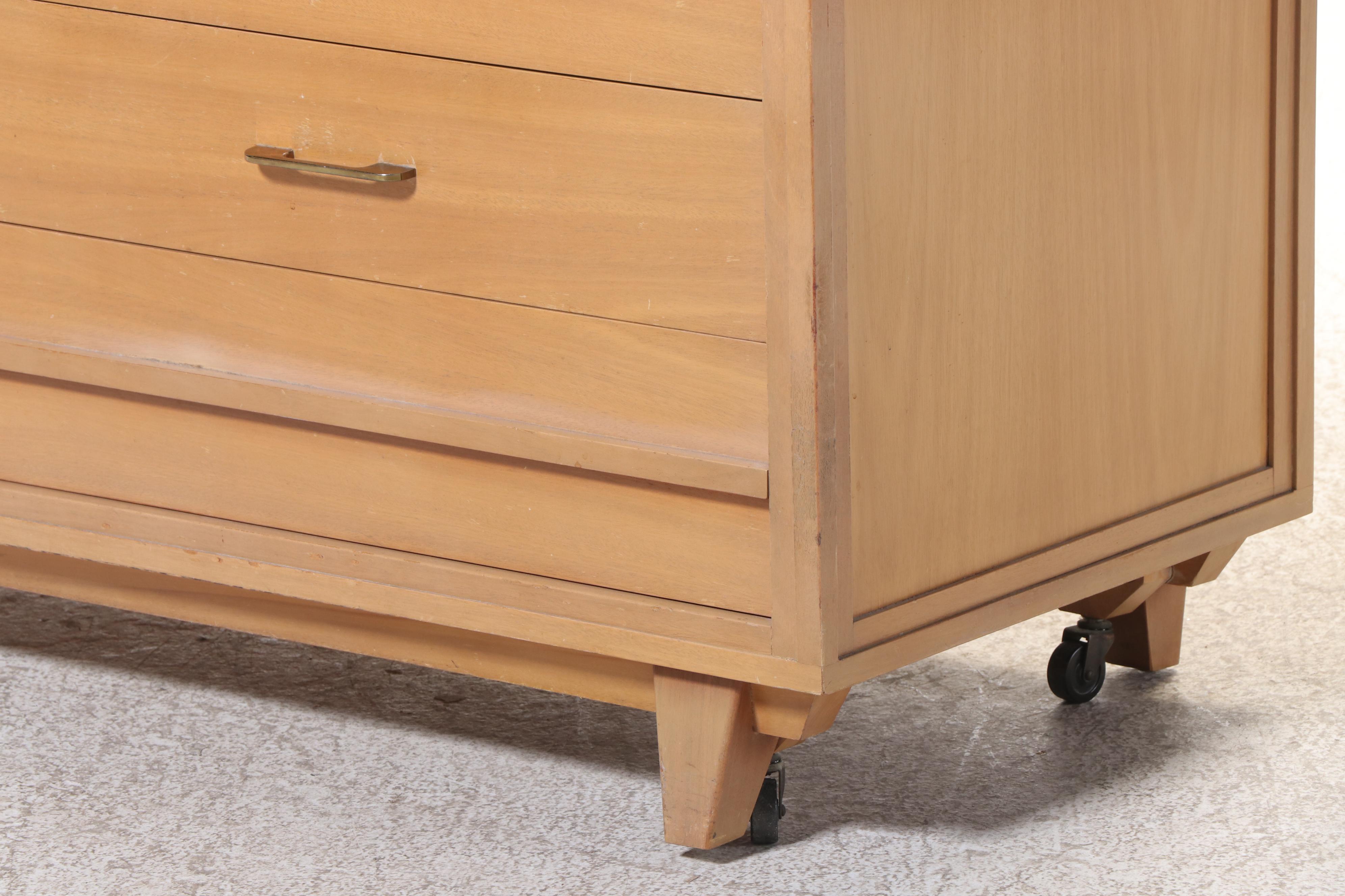 RWay Furniture Co. Mid Century Modern Bleached Mahogany Eight-Drawer Dresser