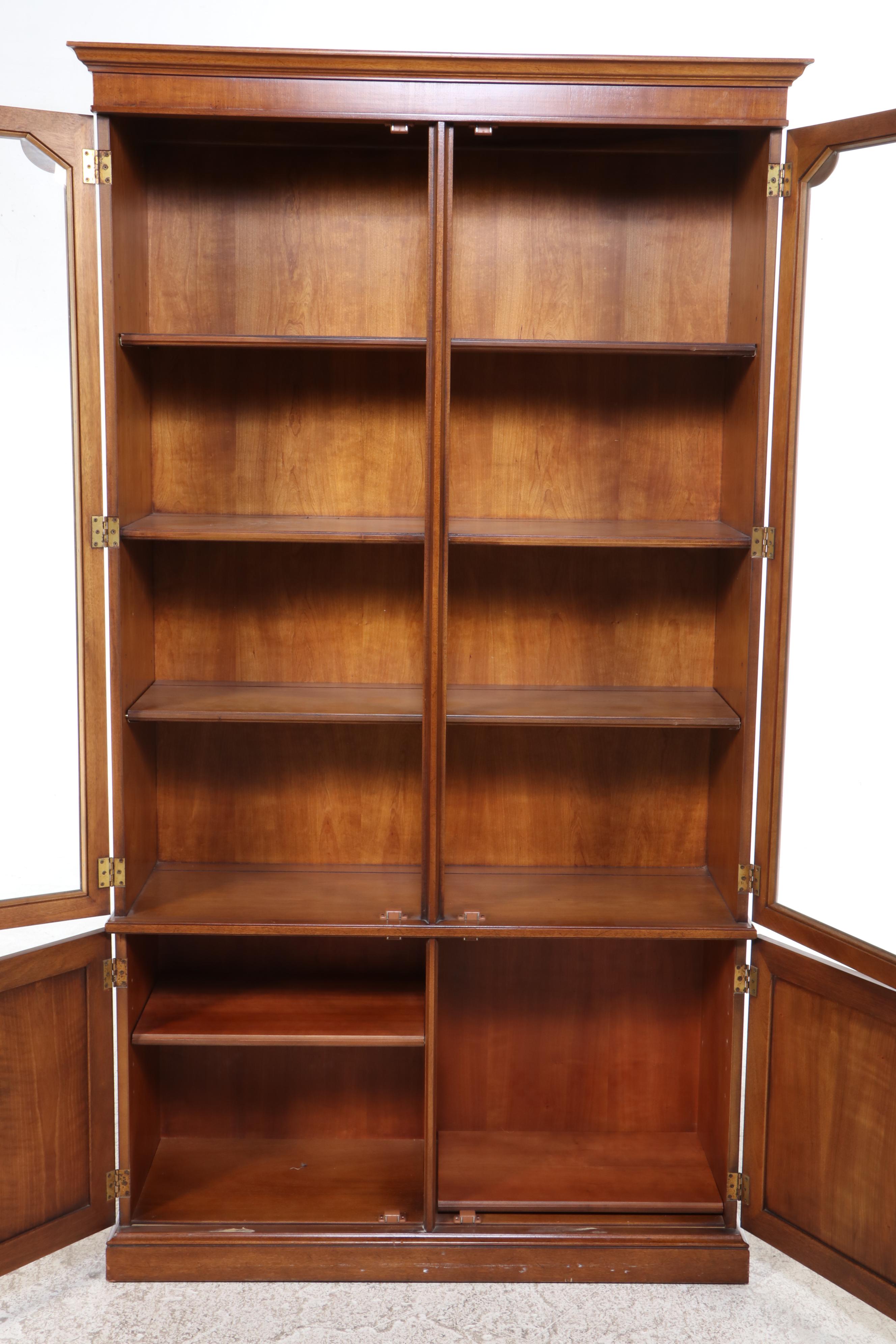 Georgian Style Wood and Glass China Cabinet, Late 20th Century