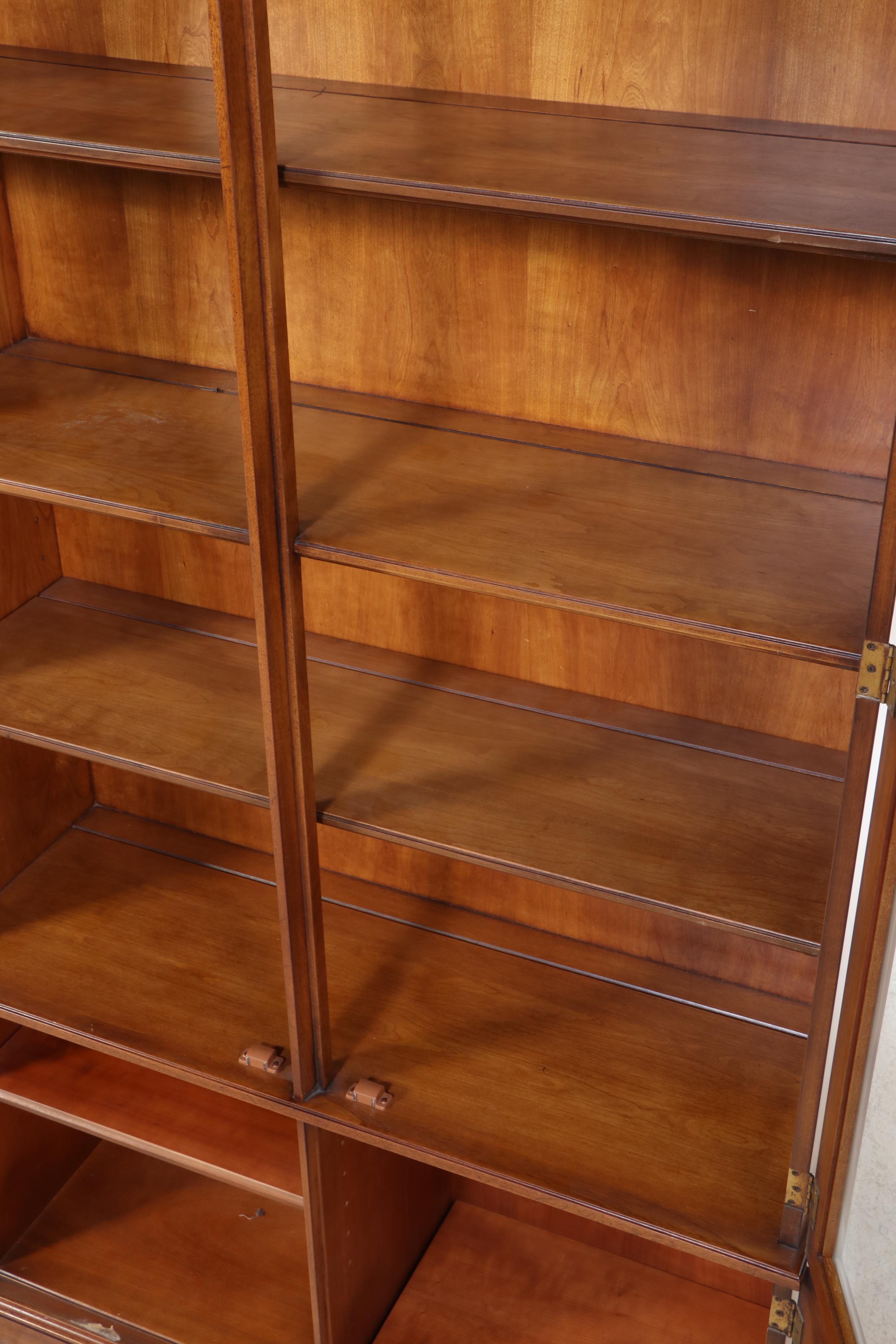 Georgian Style Wood and Glass China Cabinet, Late 20th Century