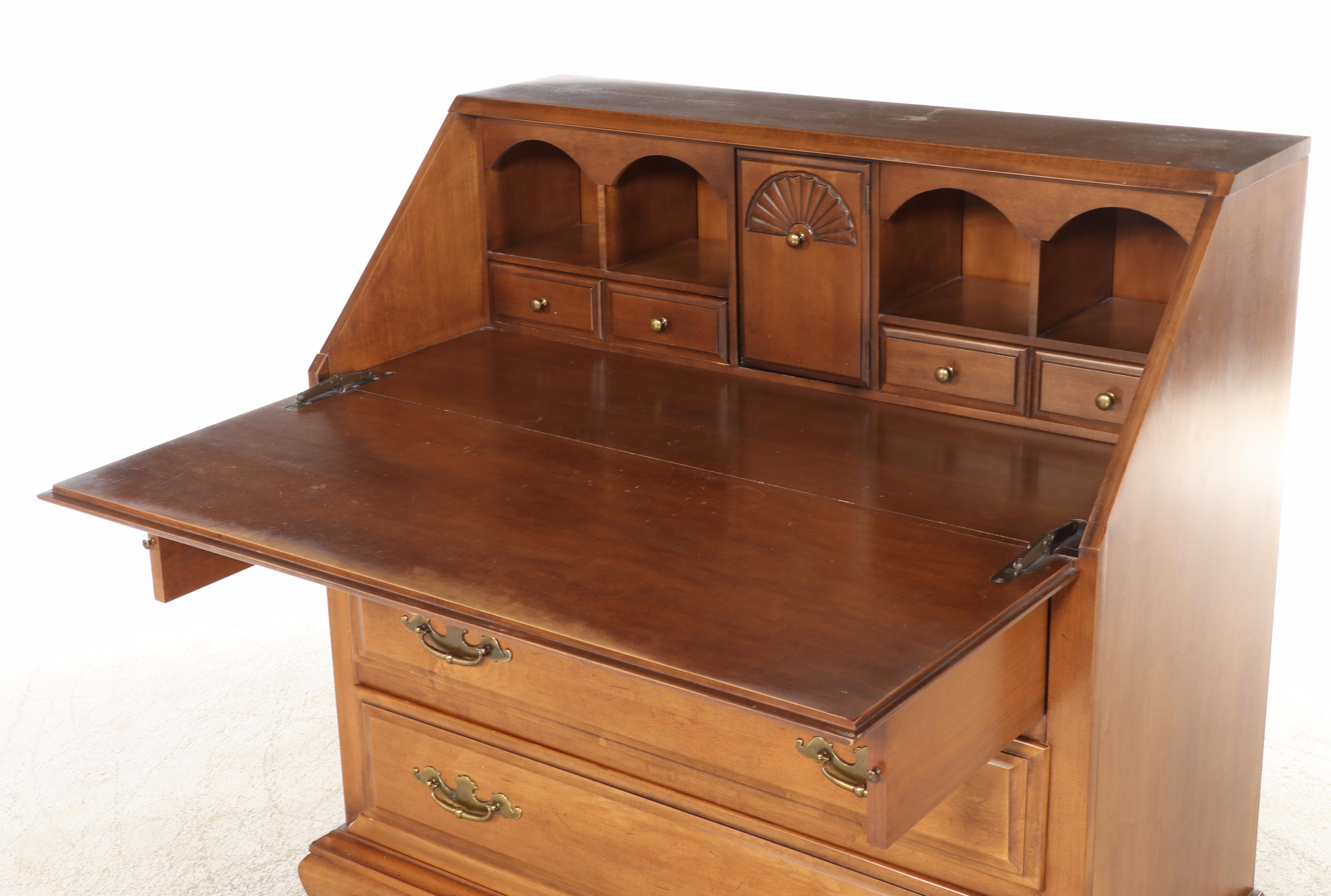 Thomasville Furniture Federal Style Secretary Desk, Mid to Late 20th Century