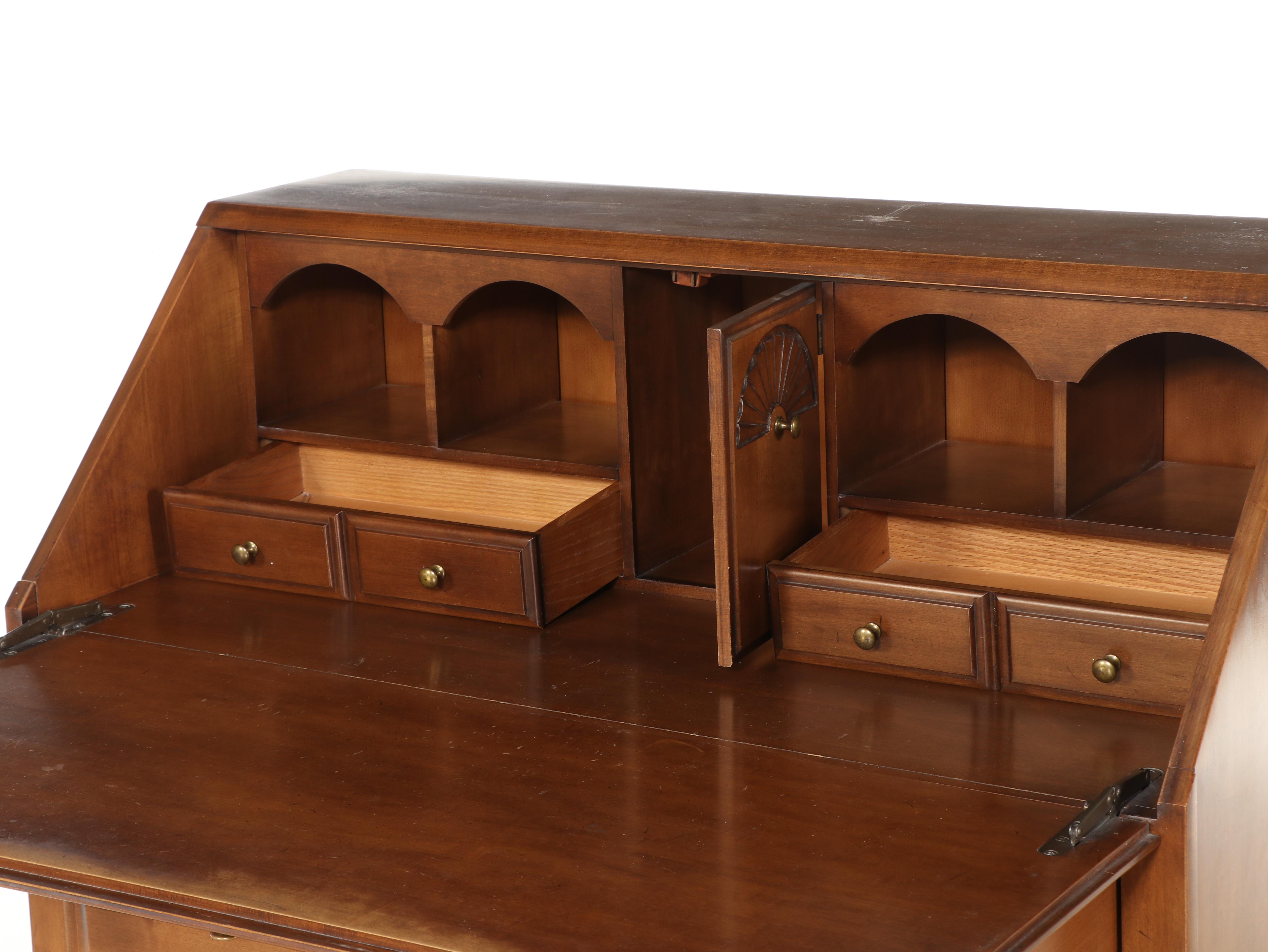 Thomasville Furniture Federal Style Secretary Desk, Mid to Late 20th Century
