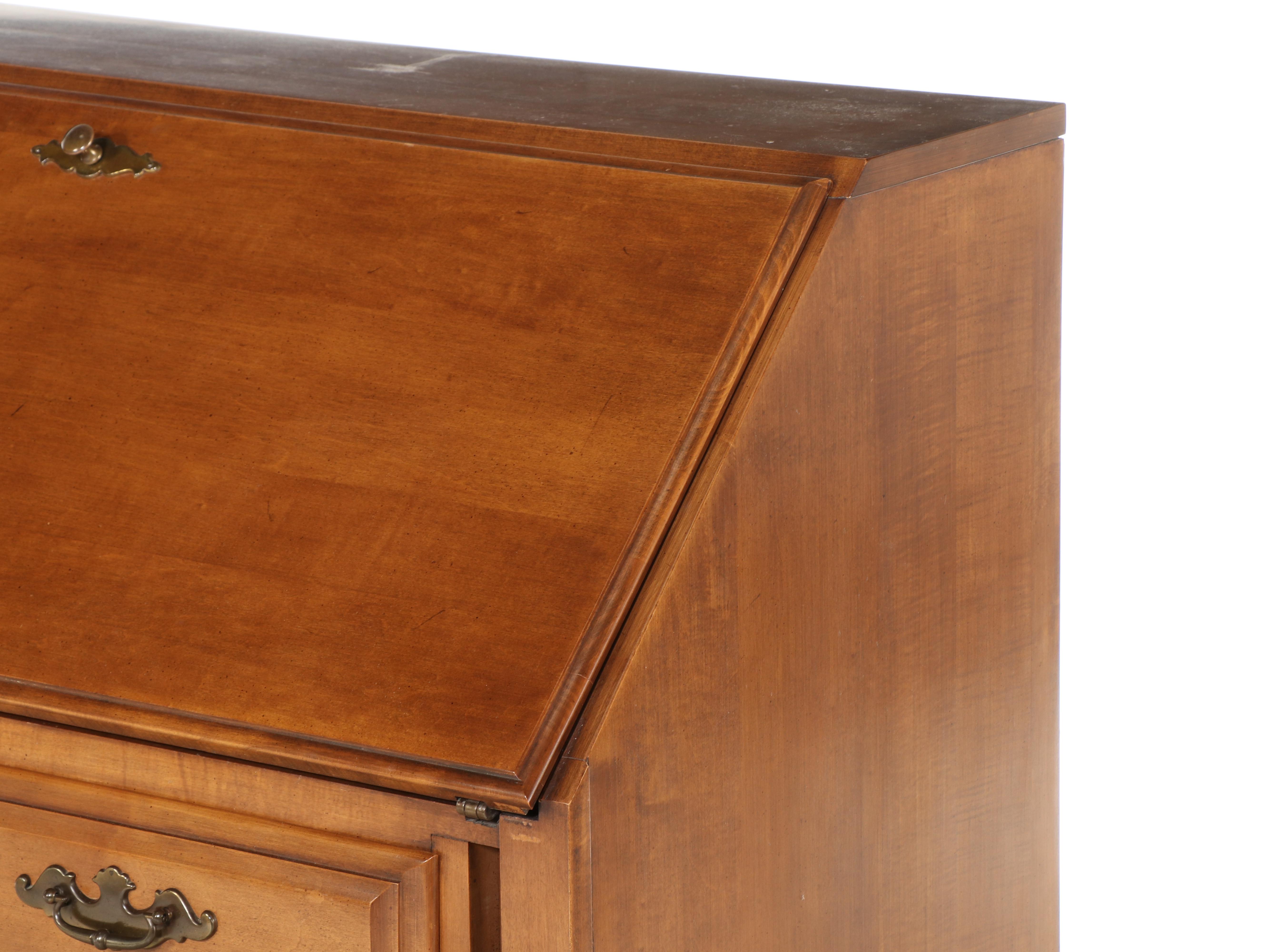 Thomasville Furniture Federal Style Secretary Desk, Mid to Late 20th Century