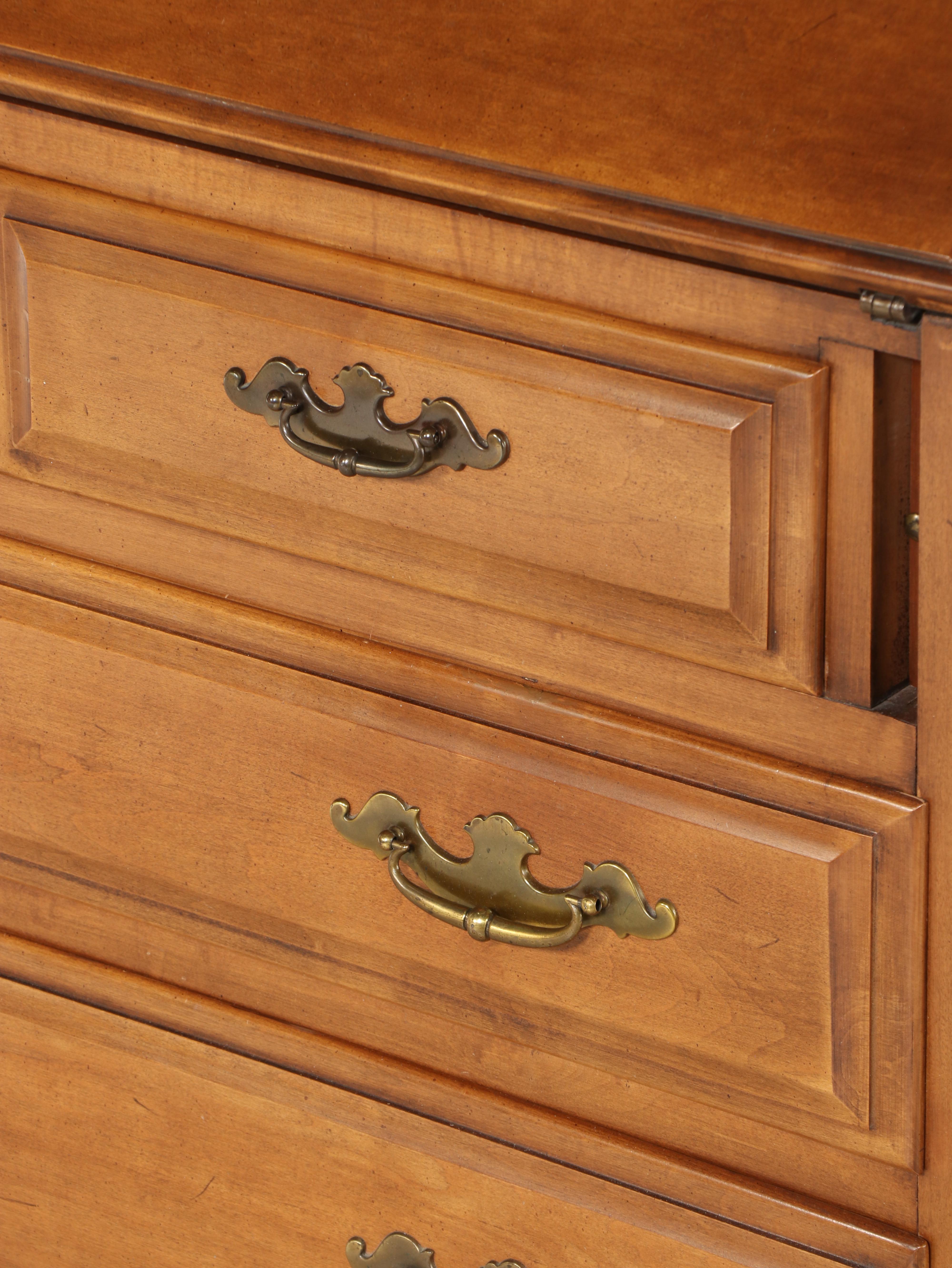 Thomasville Furniture Federal Style Secretary Desk, Mid to Late 20th Century