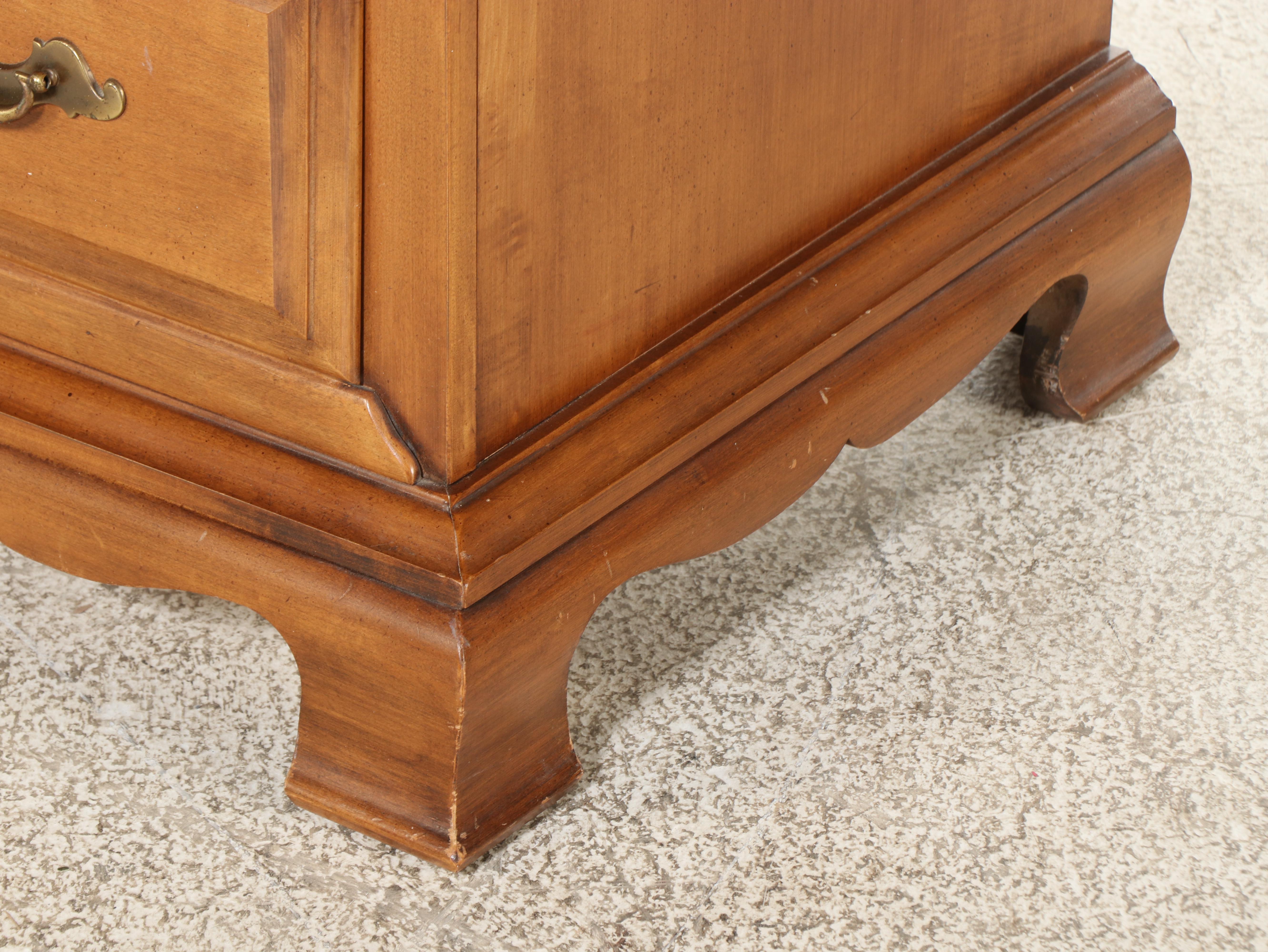 Thomasville Furniture Federal Style Secretary Desk, Mid to Late 20th Century