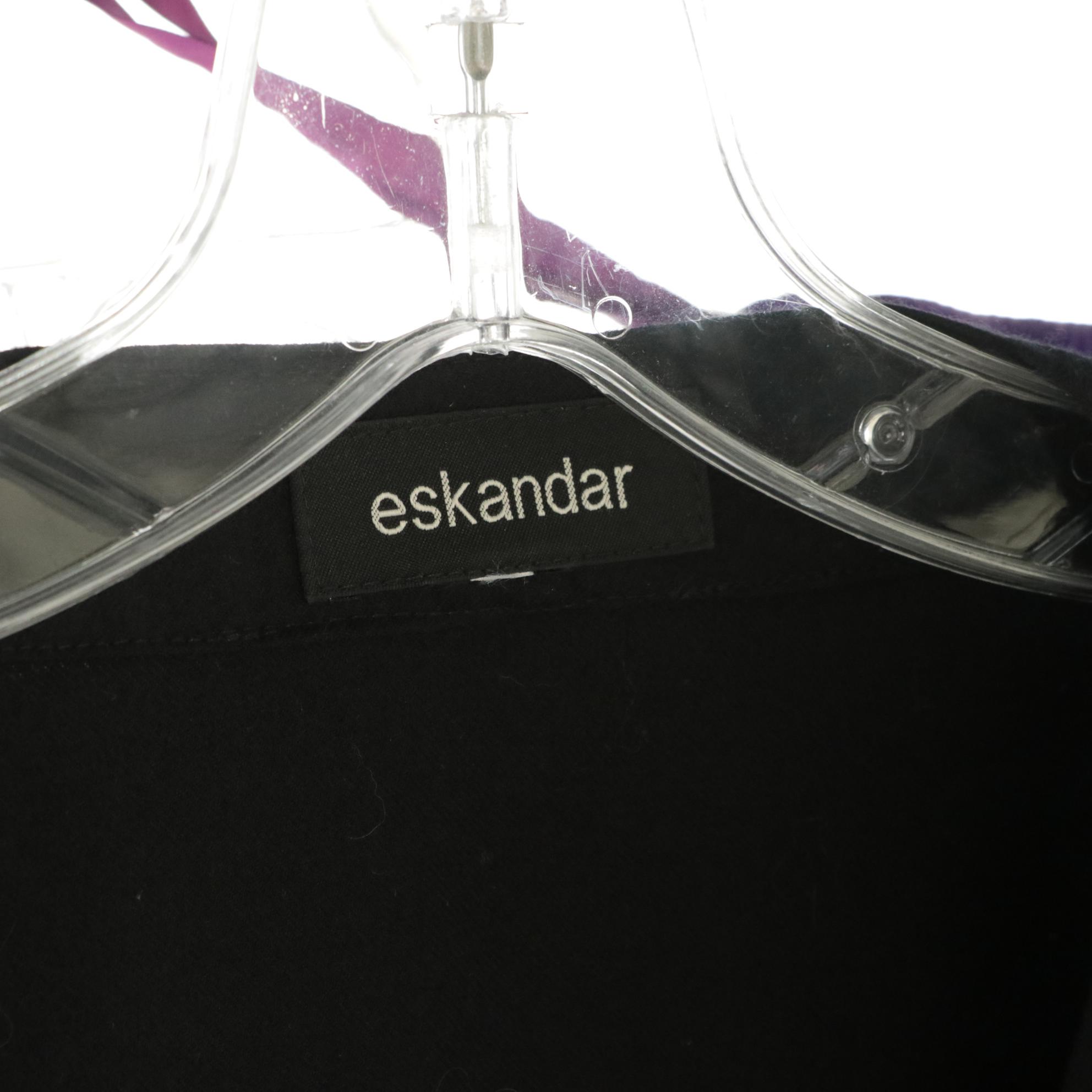 Vintage Oscar de la Renta, Giorgio Armani & More Featured in a Capsule Wardrobe