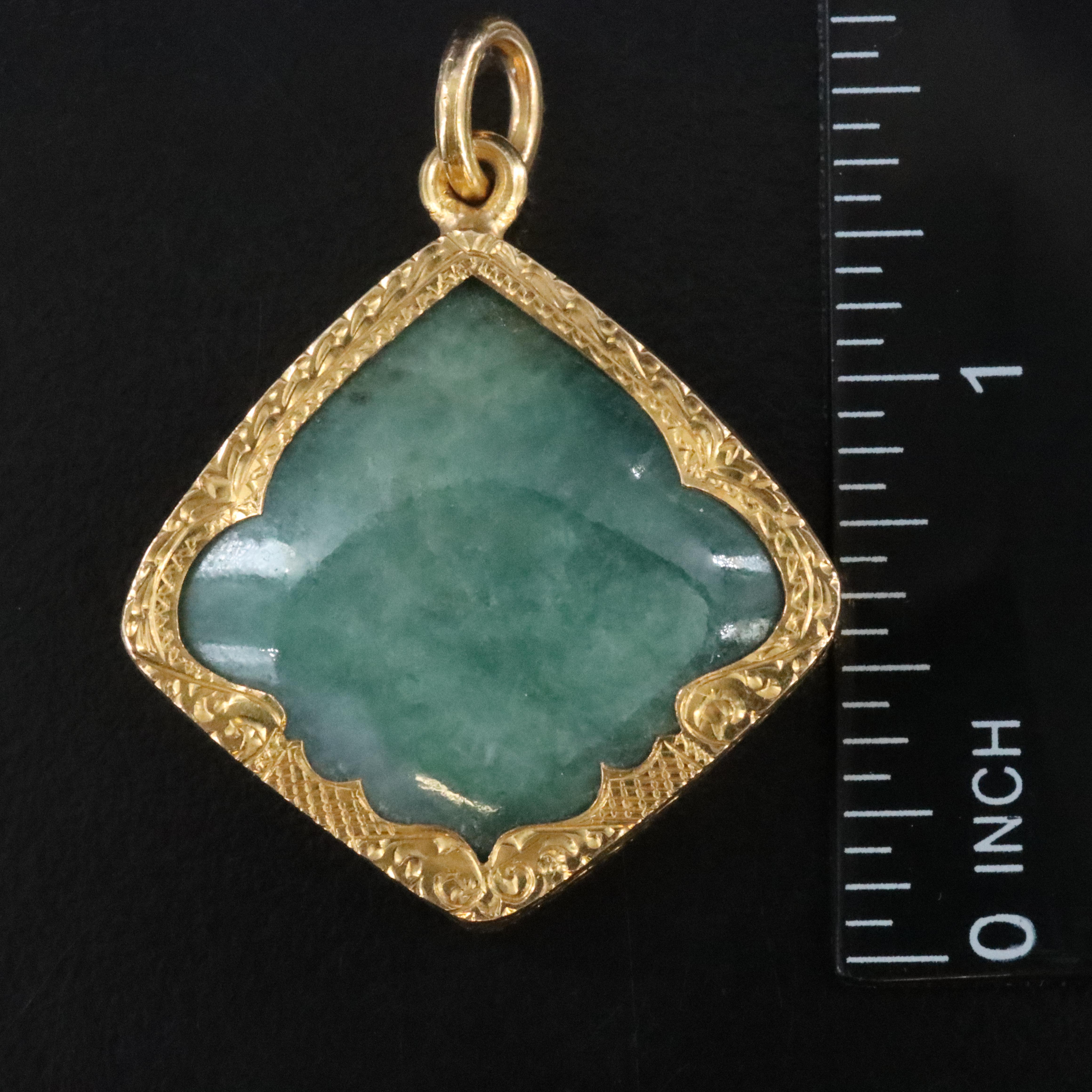 20K Jadeite Pendant