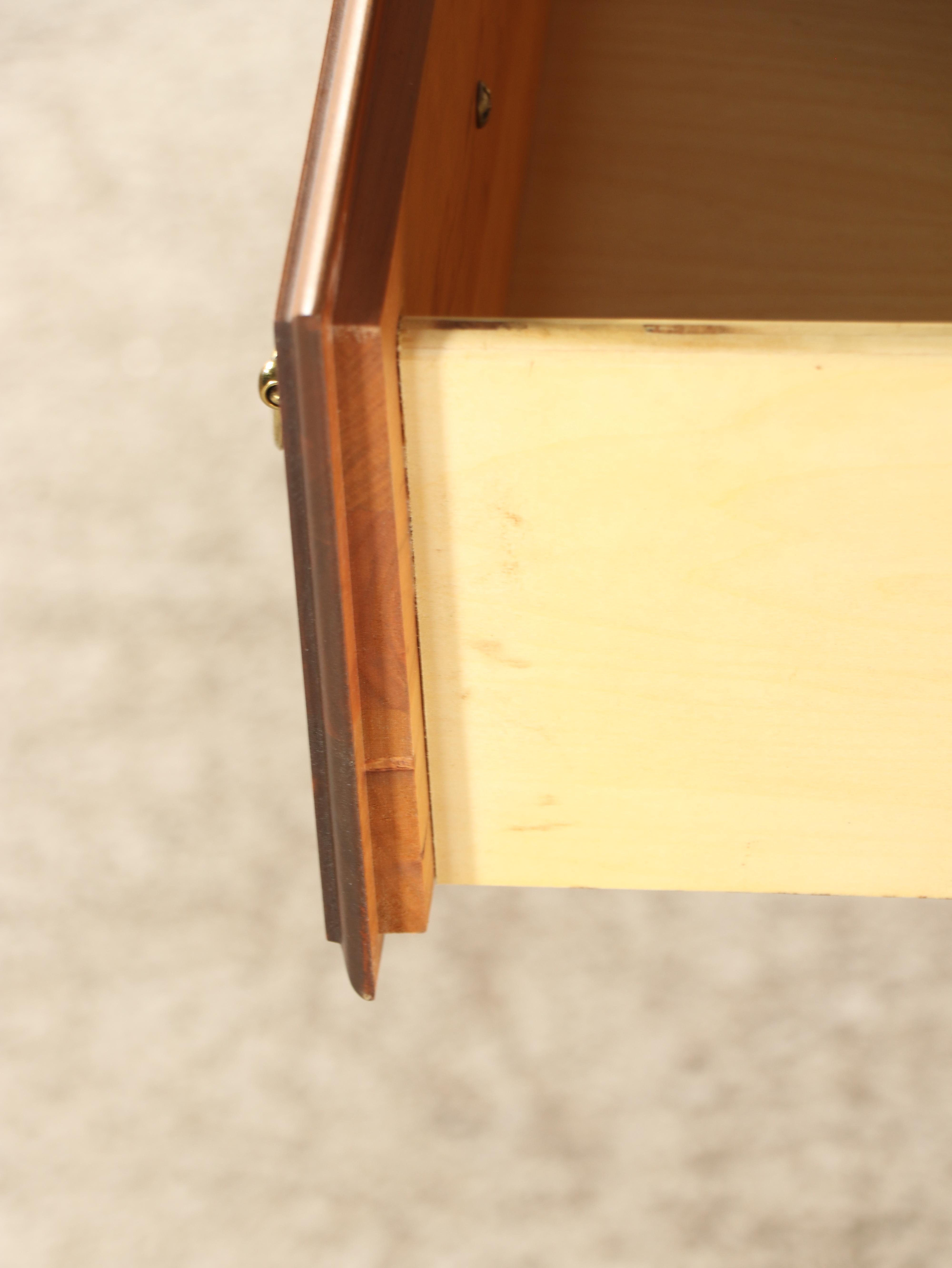 Richardson Brothers Company Georgian Style Breakfront China Cabinet