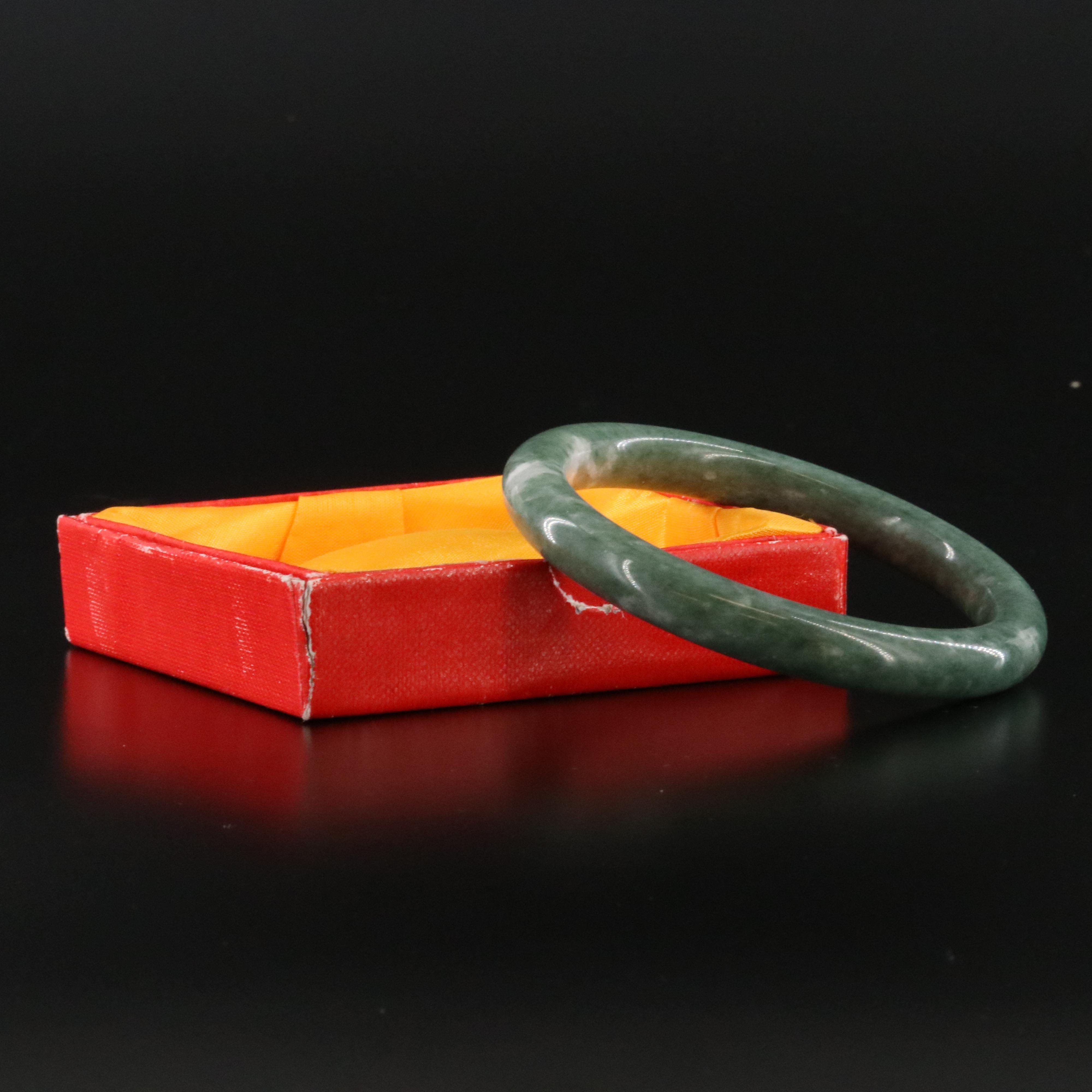 Hololith Quartzite Bangle