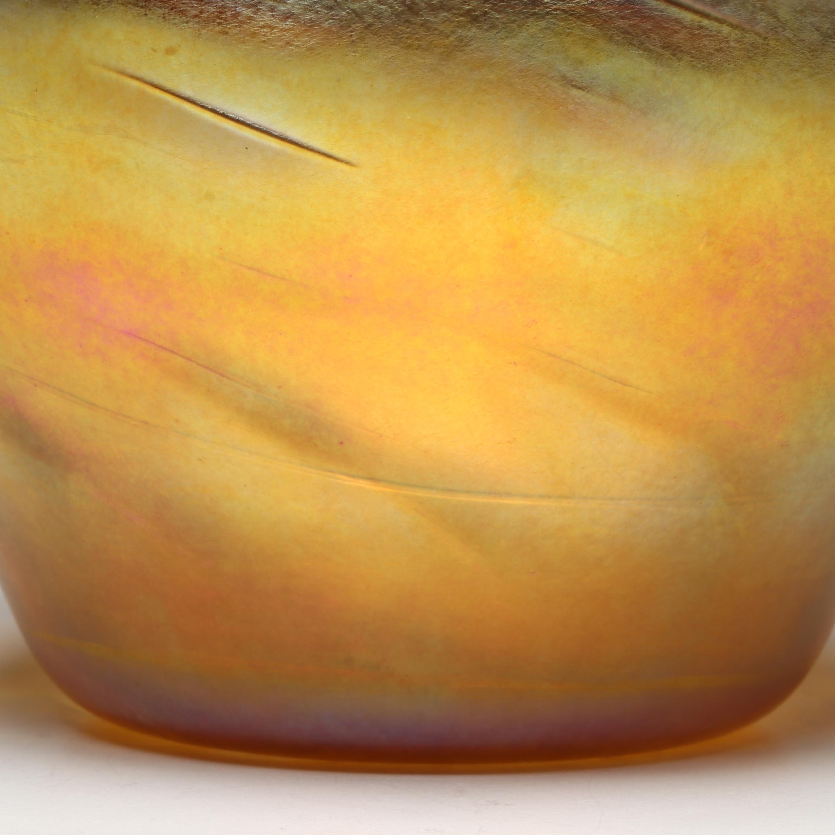 Louis Comfort Tiffany Art Nouveau Style Favrile Glass Bowl, Early 20th Century