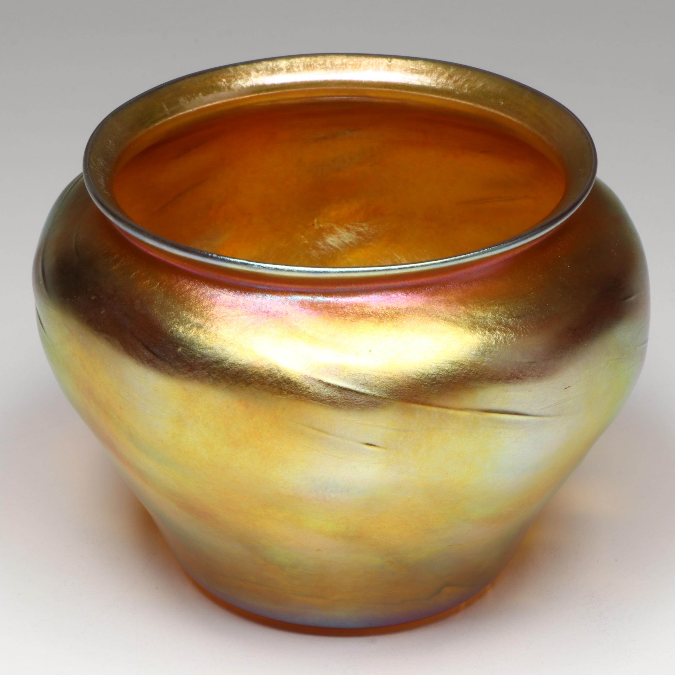 Louis Comfort Tiffany Art Nouveau Style Favrile Glass Bowl, Early 20th Century