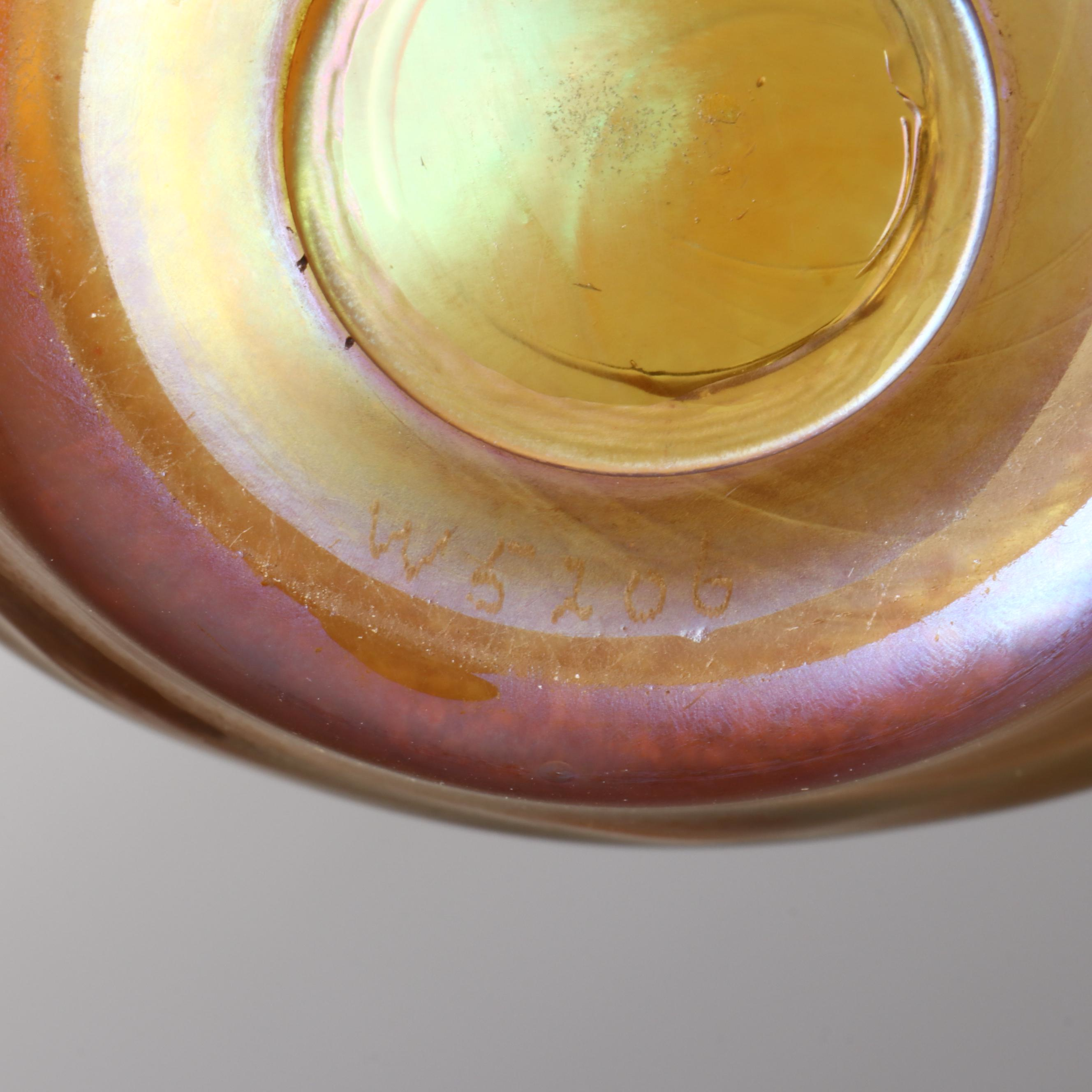 Louis Comfort Tiffany Art Nouveau Style Favrile Glass Bowl, Early 20th Century
