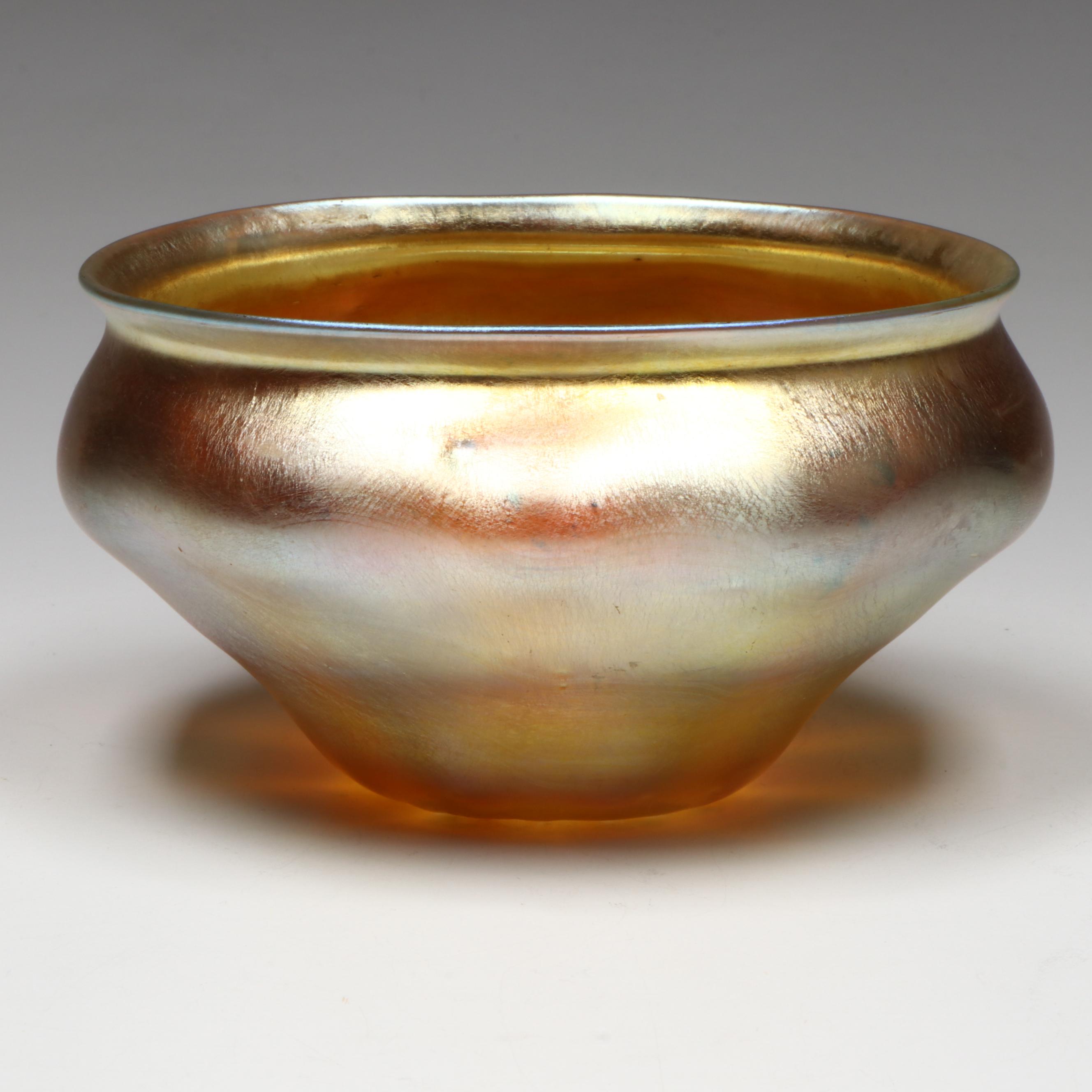 Louis Comfort Tiffany Art Nouveau Favrile Art Glass Bowl, Early 20th Century