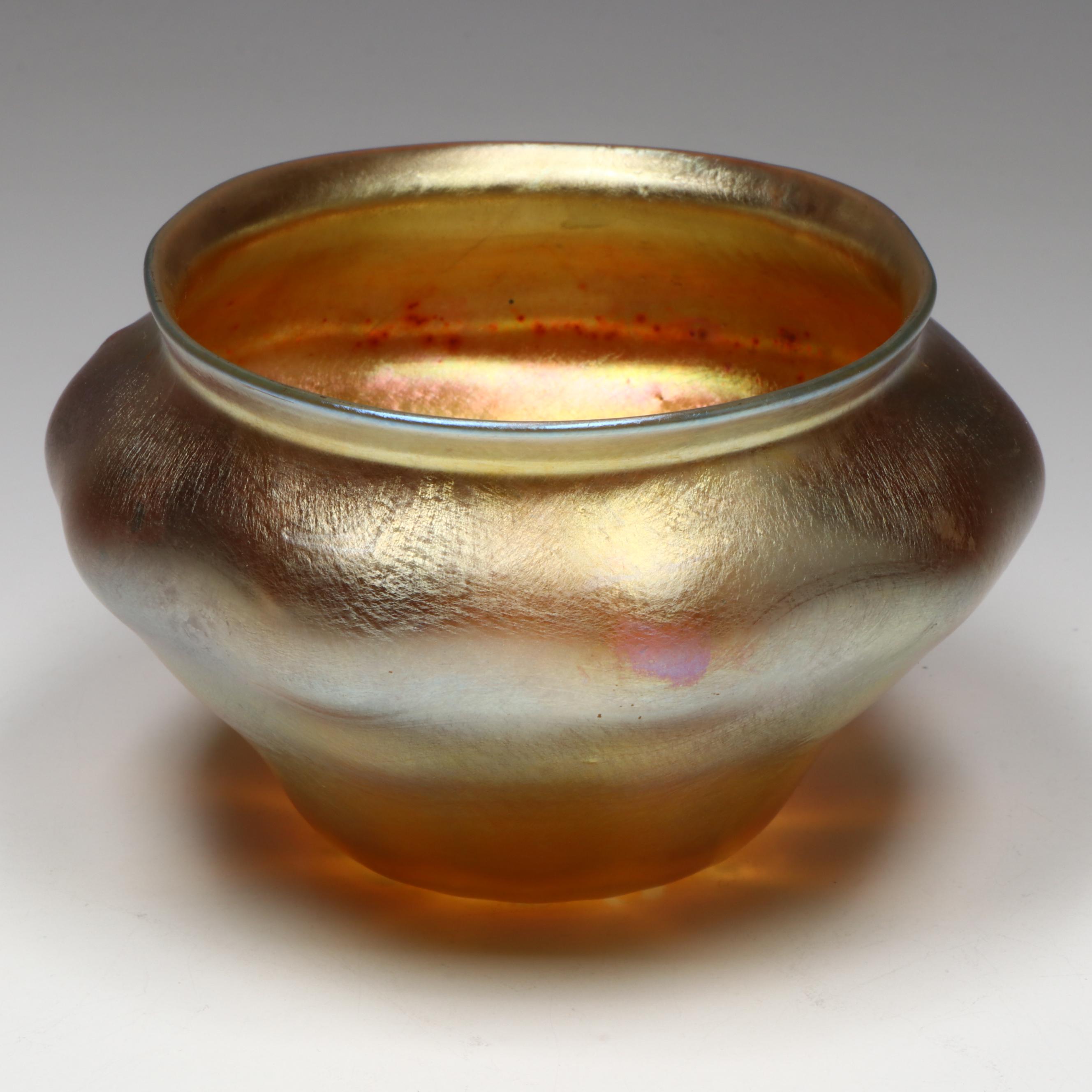 Louis Comfort Tiffany Art Nouveau Favrile Art Glass Bowl, Early 20th Century