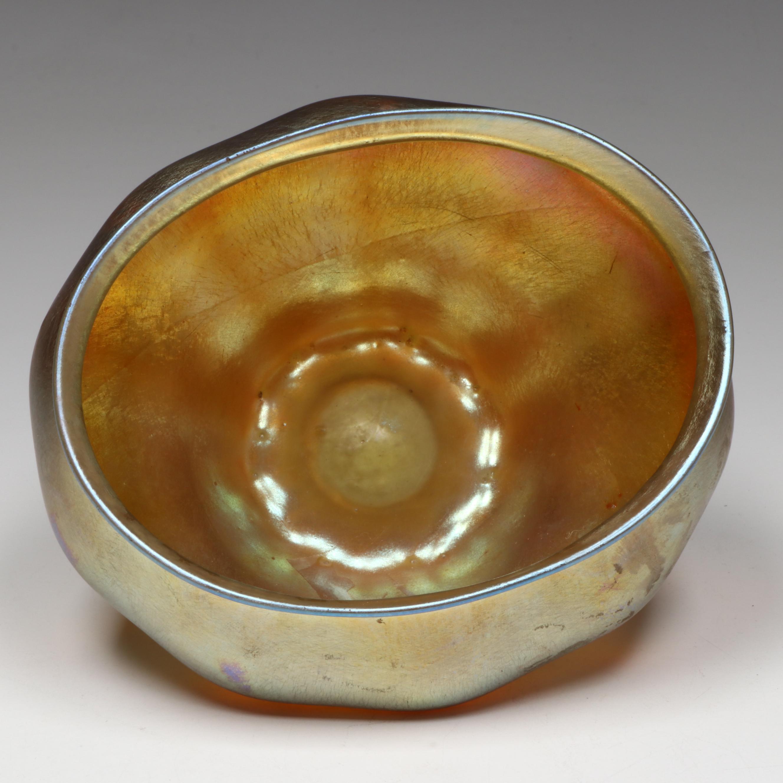 Louis Comfort Tiffany Art Nouveau Favrile Art Glass Bowl, Early 20th Century