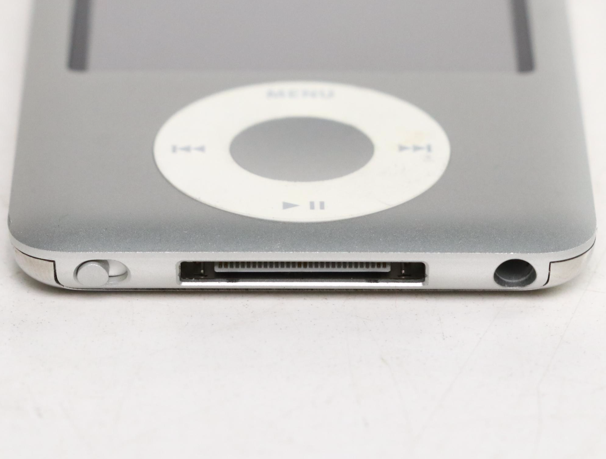 Apple iPod Nano with iPod Headphones