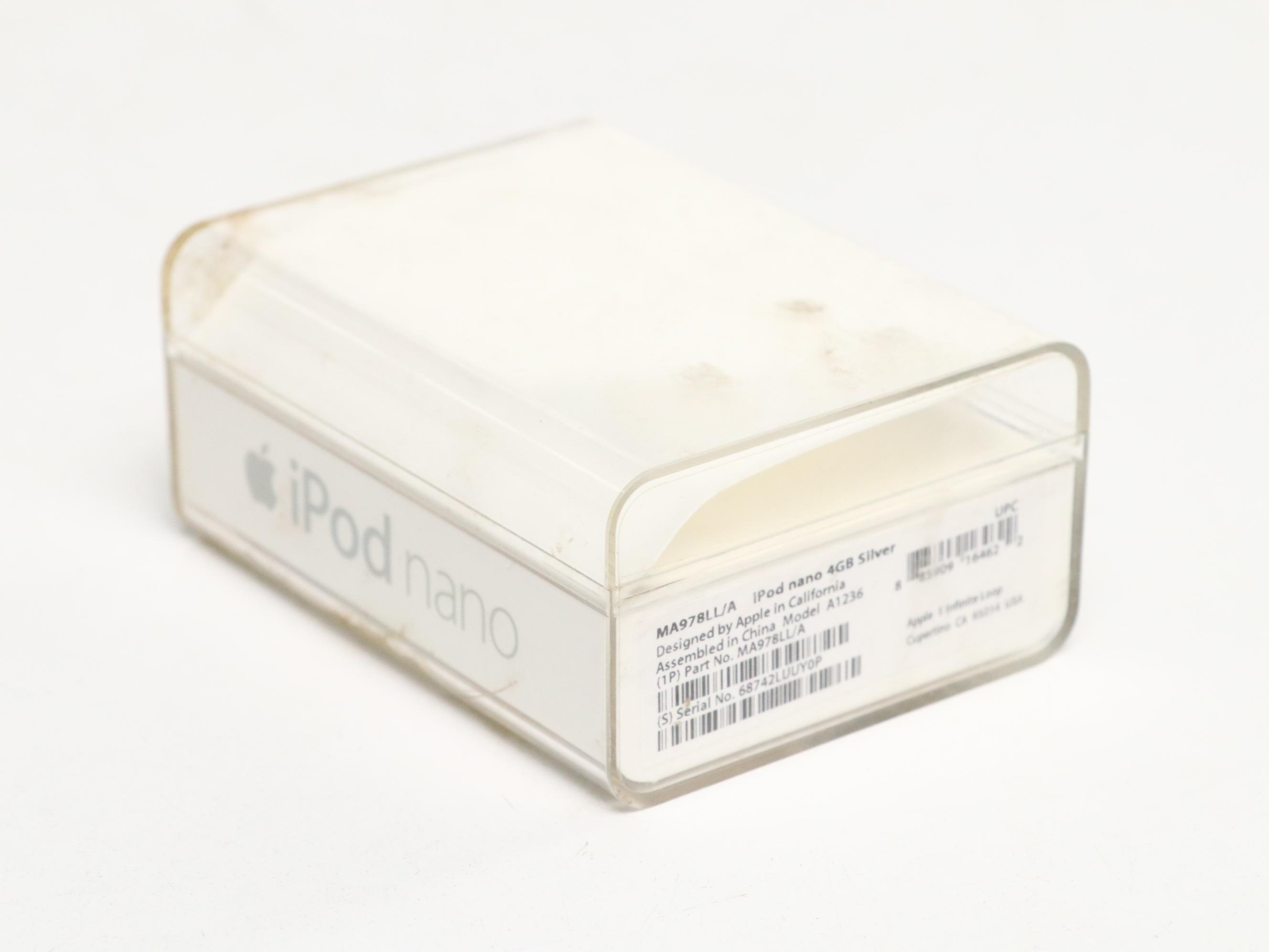 Apple iPod Nano with iPod Headphones