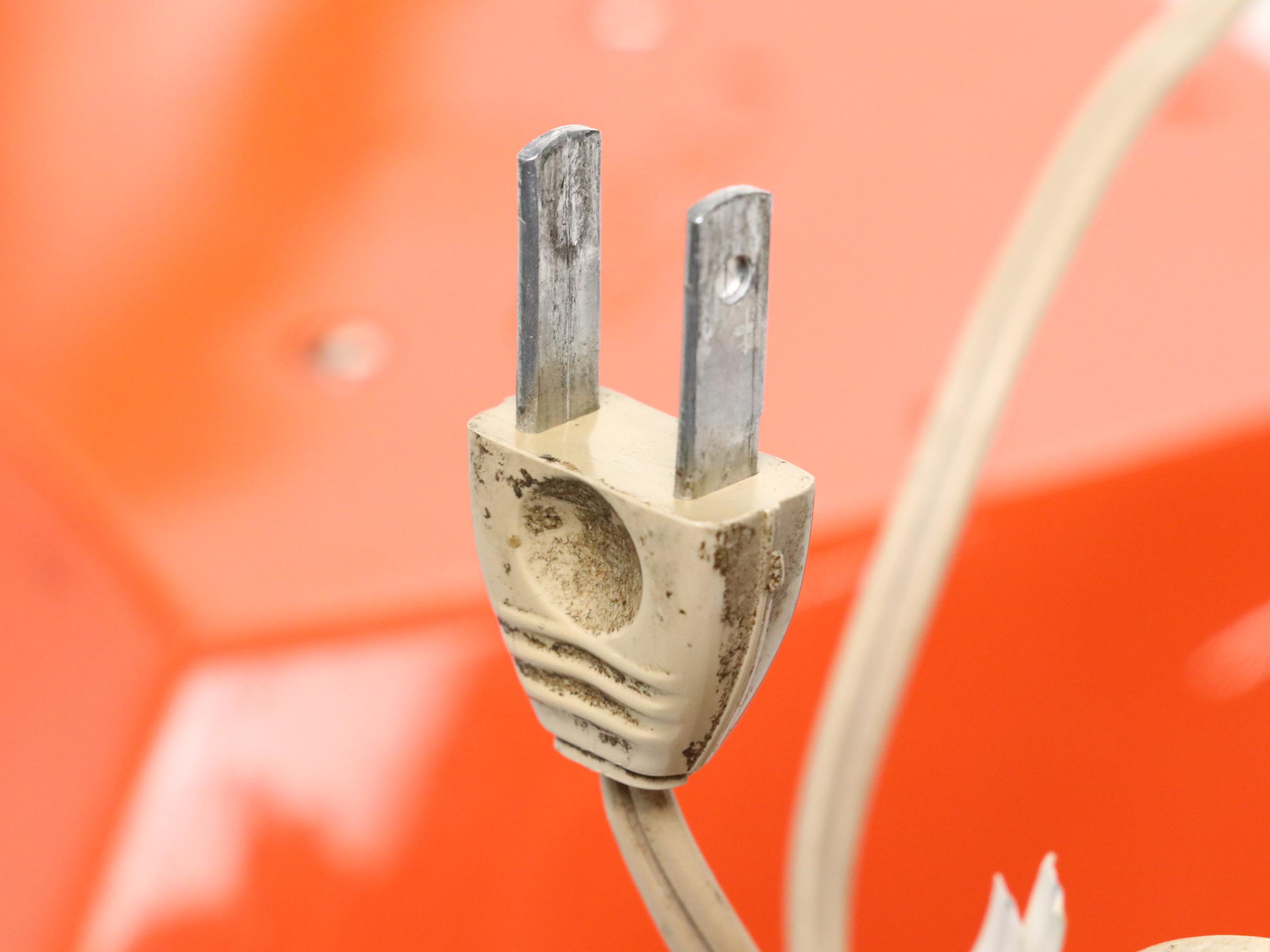 General Electric Model 2159 Electric Wall Clocks