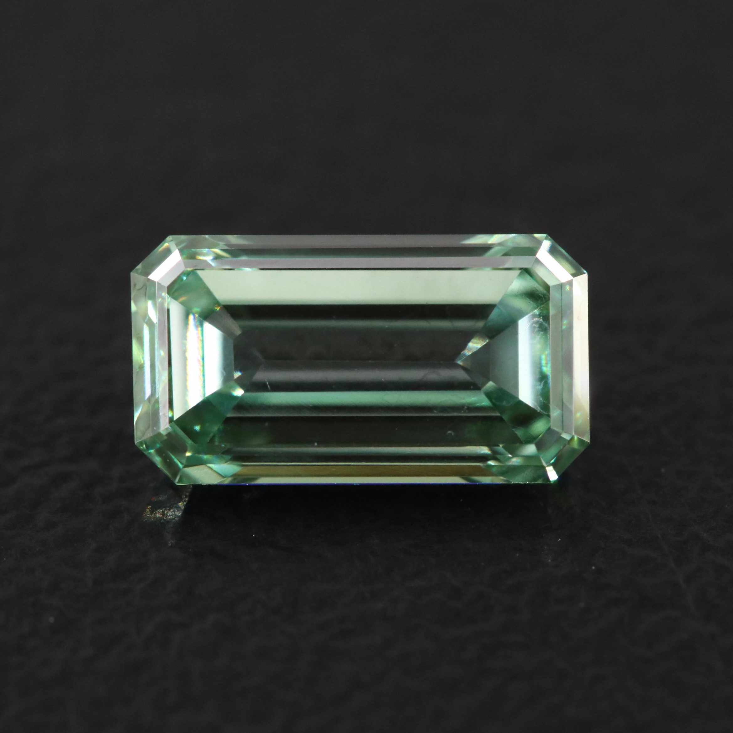 Loose 1.07 CT Lab Grown Fancy Green Diamond