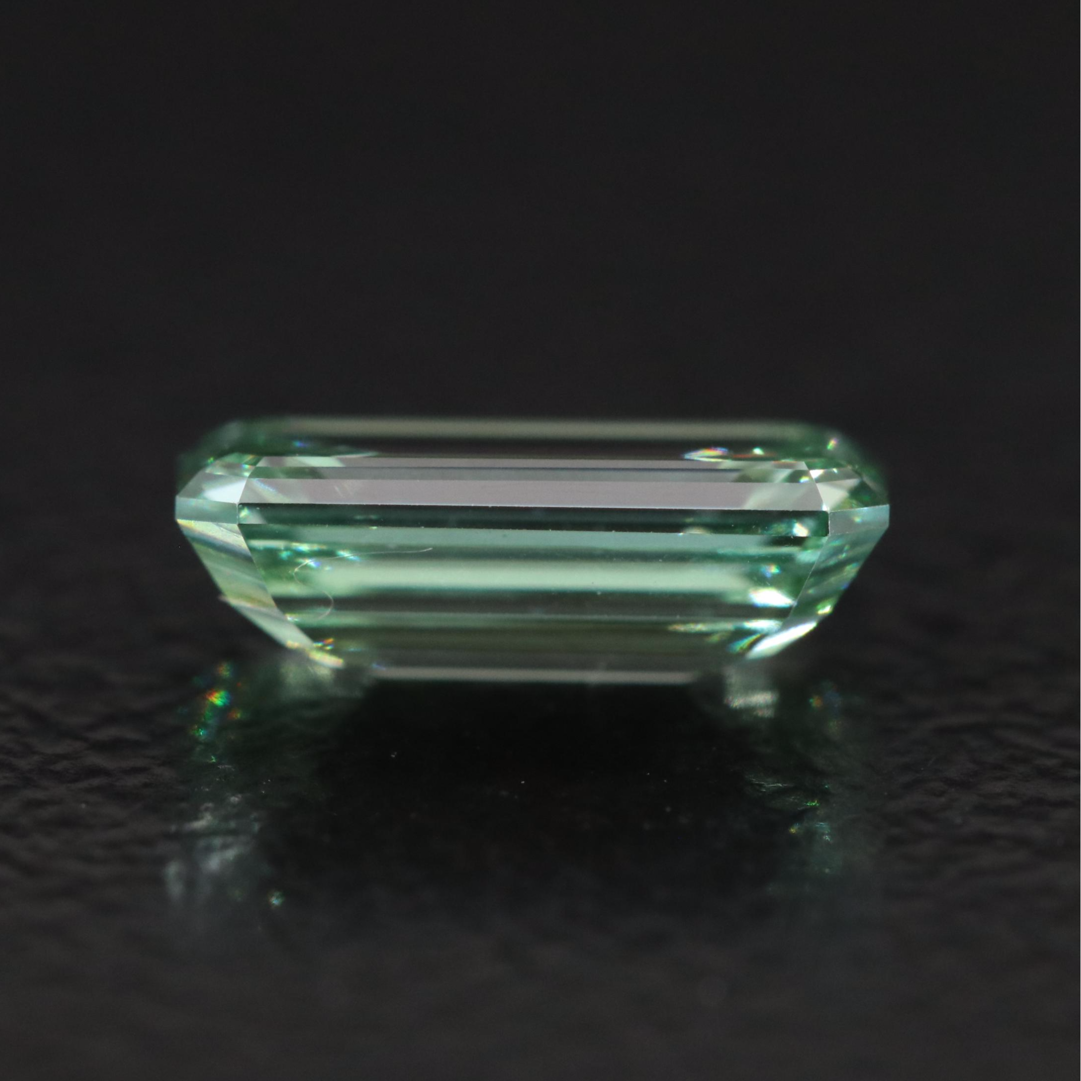 Loose 1.07 CT Lab Grown Fancy Green Diamond