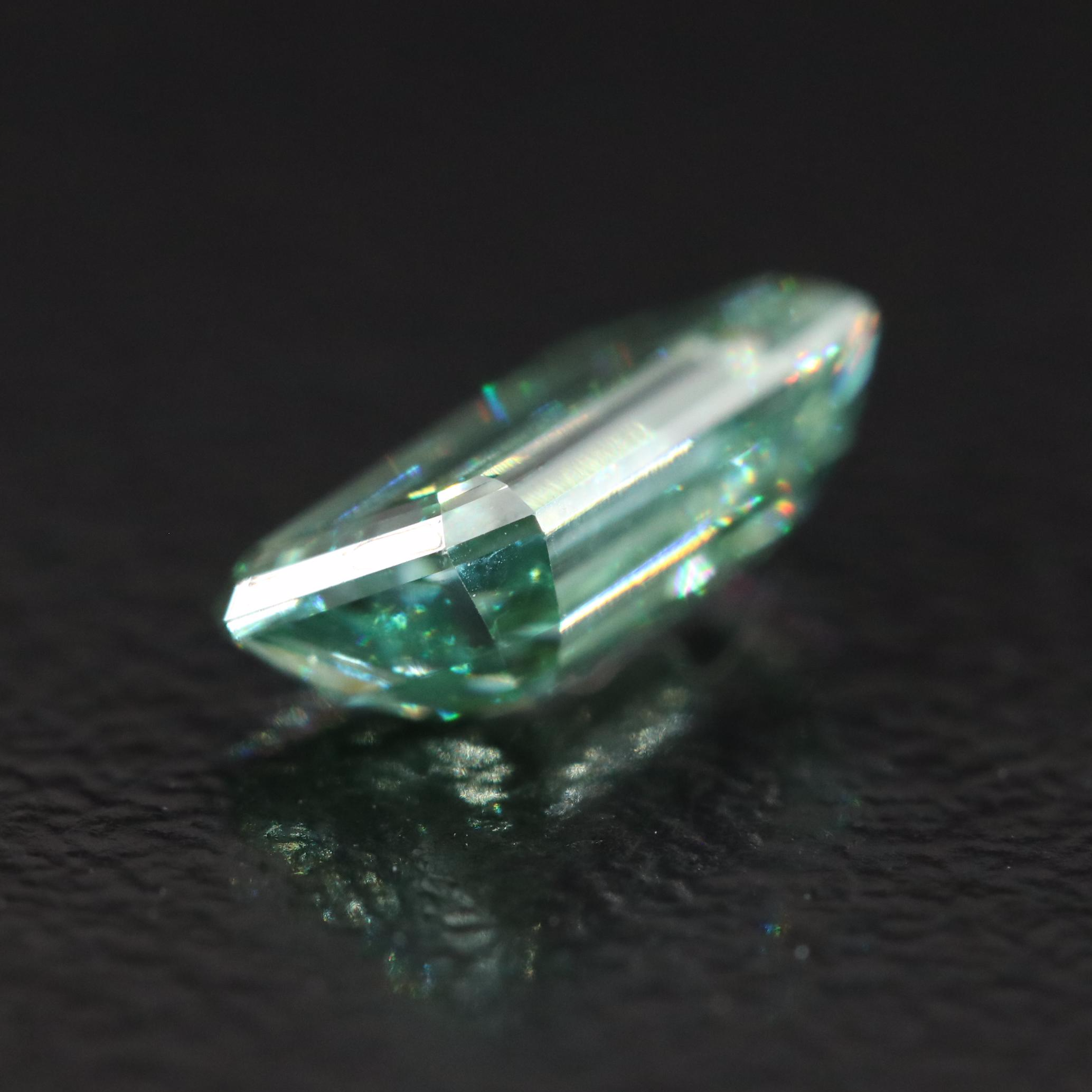 Loose 1.07 CT Lab Grown Fancy Green Diamond