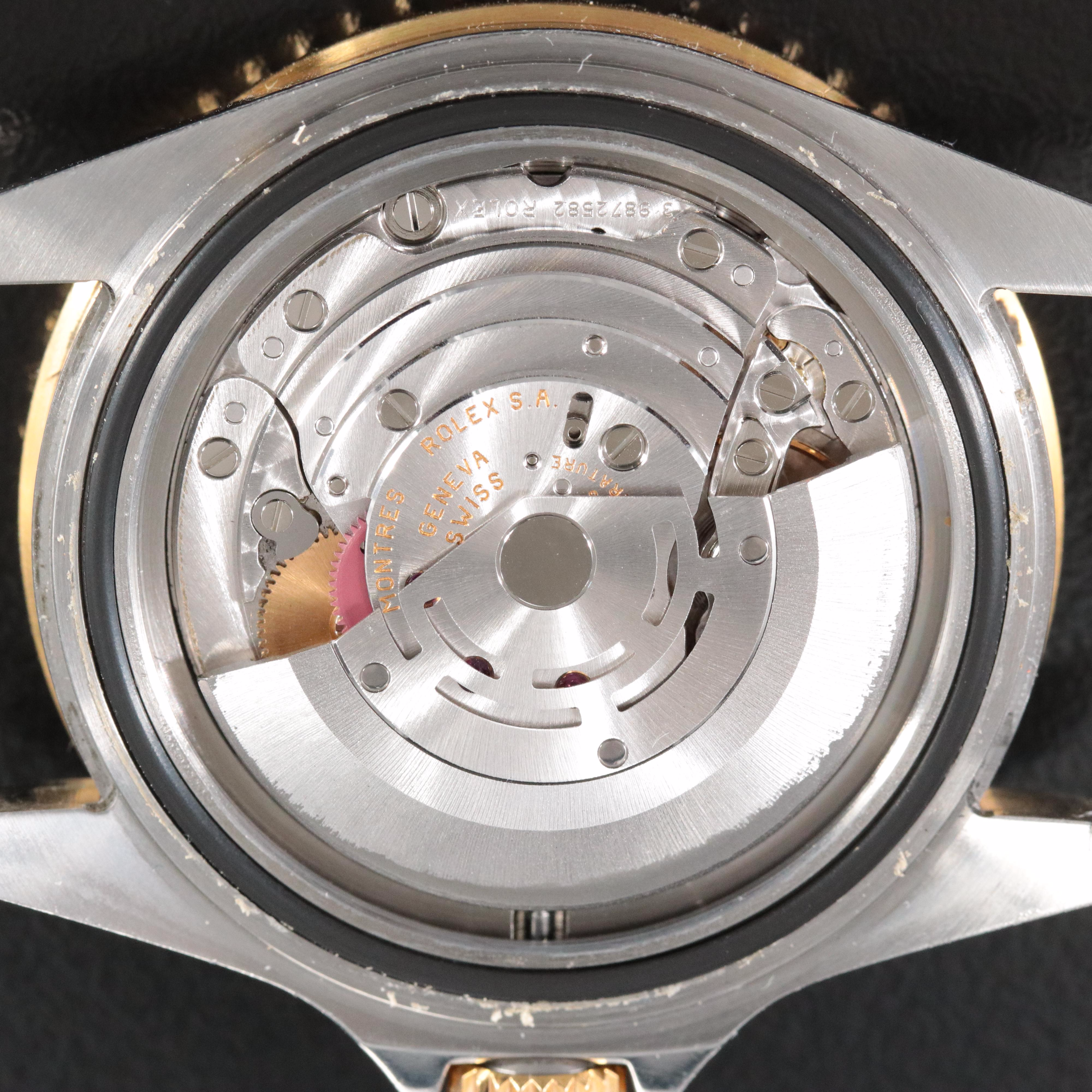 2002 Rolex Oyster Perpetual Submariner Date Watch