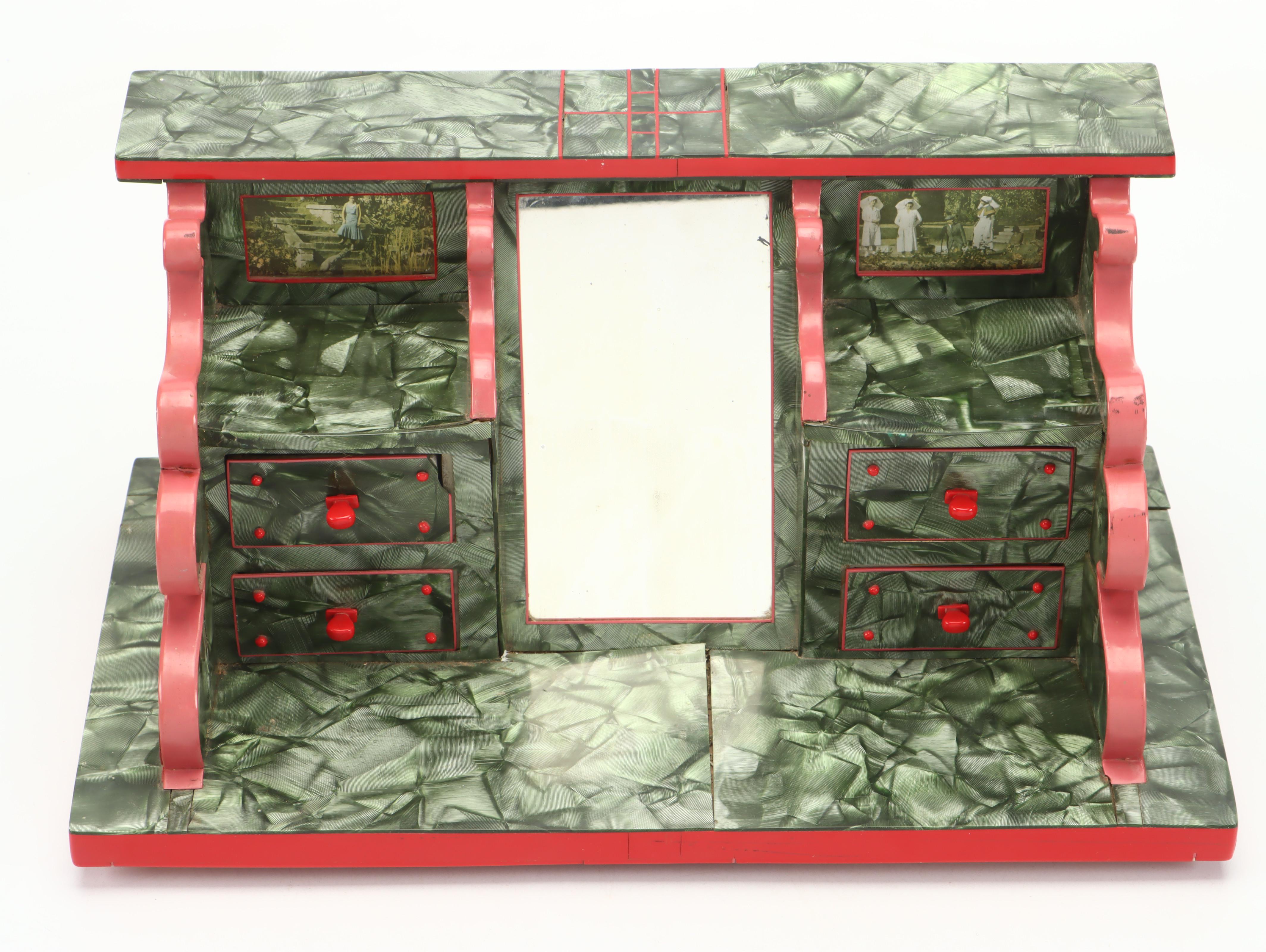 Art Deco Handcrafted Red and Green Bakelite Over Wood Jewelry Box