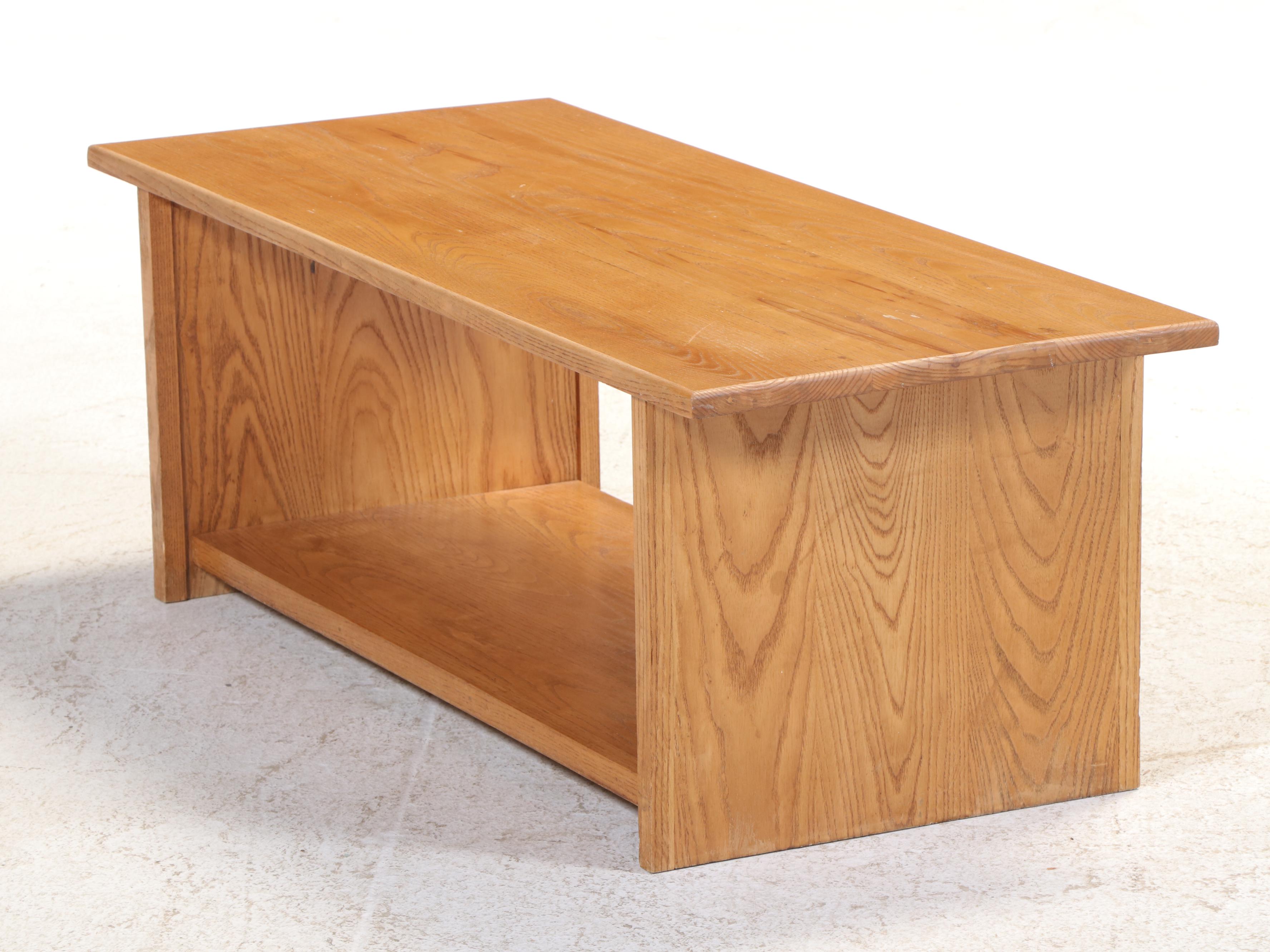 Arts and Crafts Style Oak Coffee Table, Late 20th Century